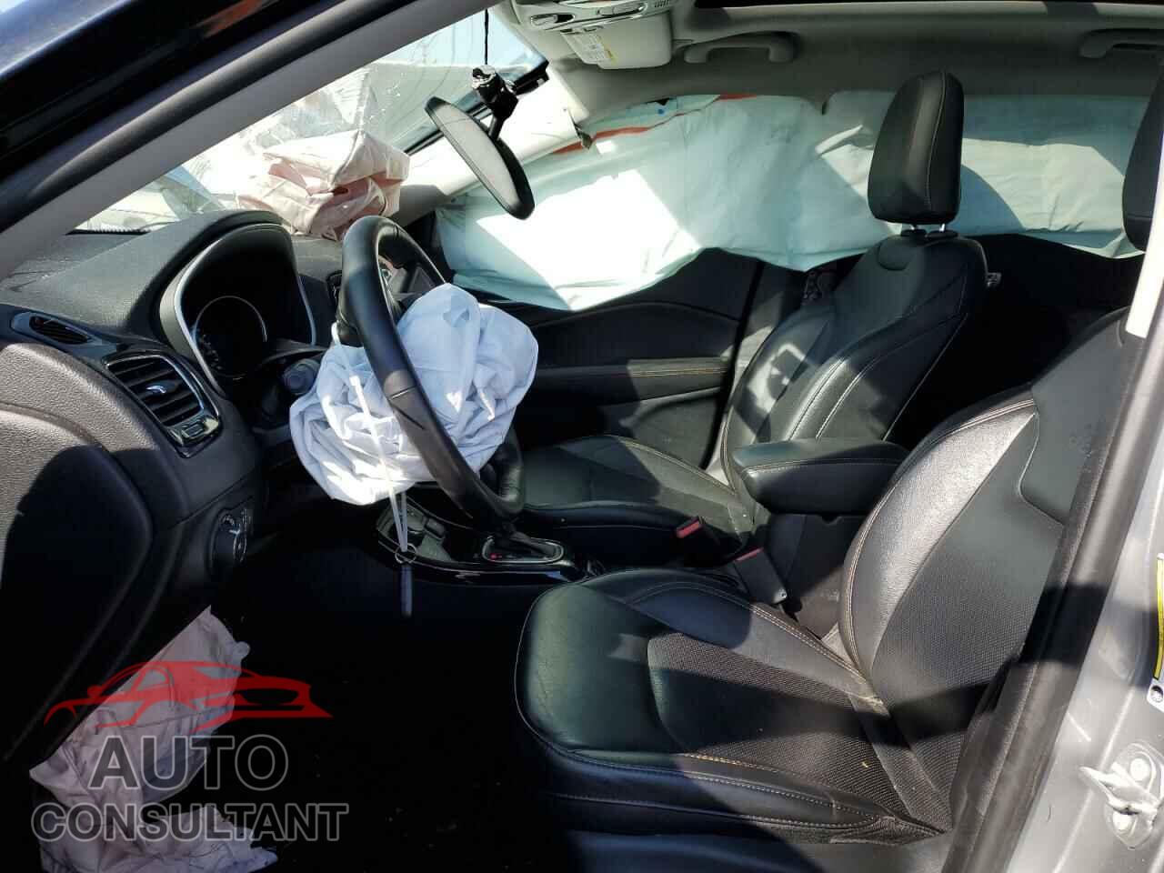 JEEP COMPASS 2019 - 3C4NJDCB4KT594234