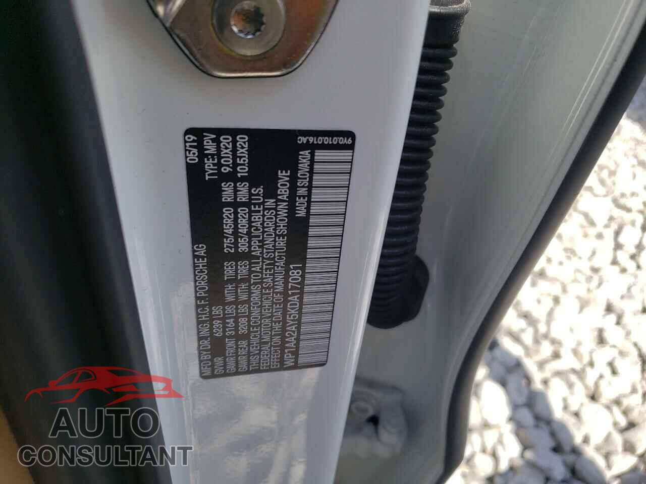 PORSCHE CAYENNE 2019 - WP1AA2AY5KDA17081