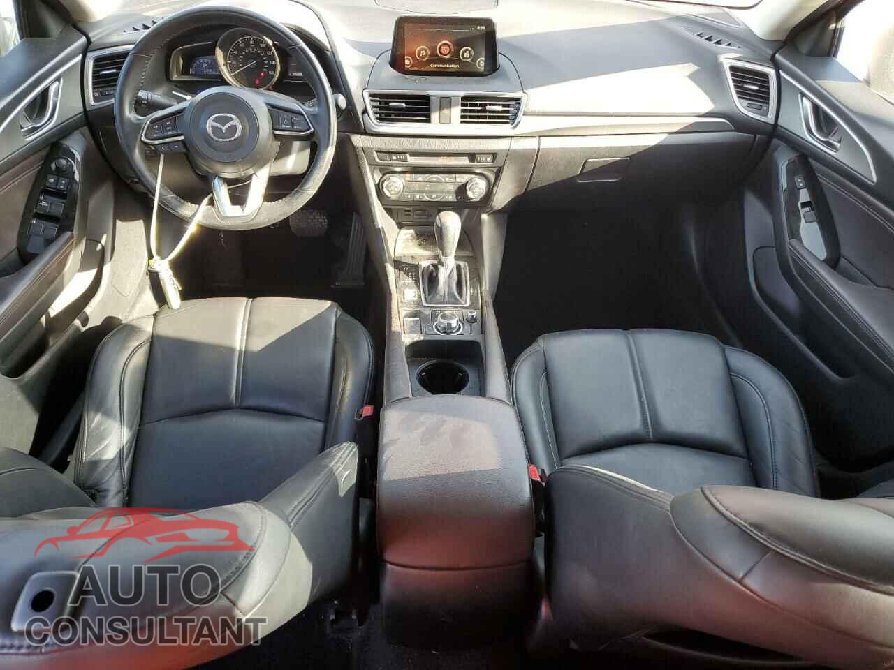 MAZDA 3 2018 - 3MZBN1V36JM213971