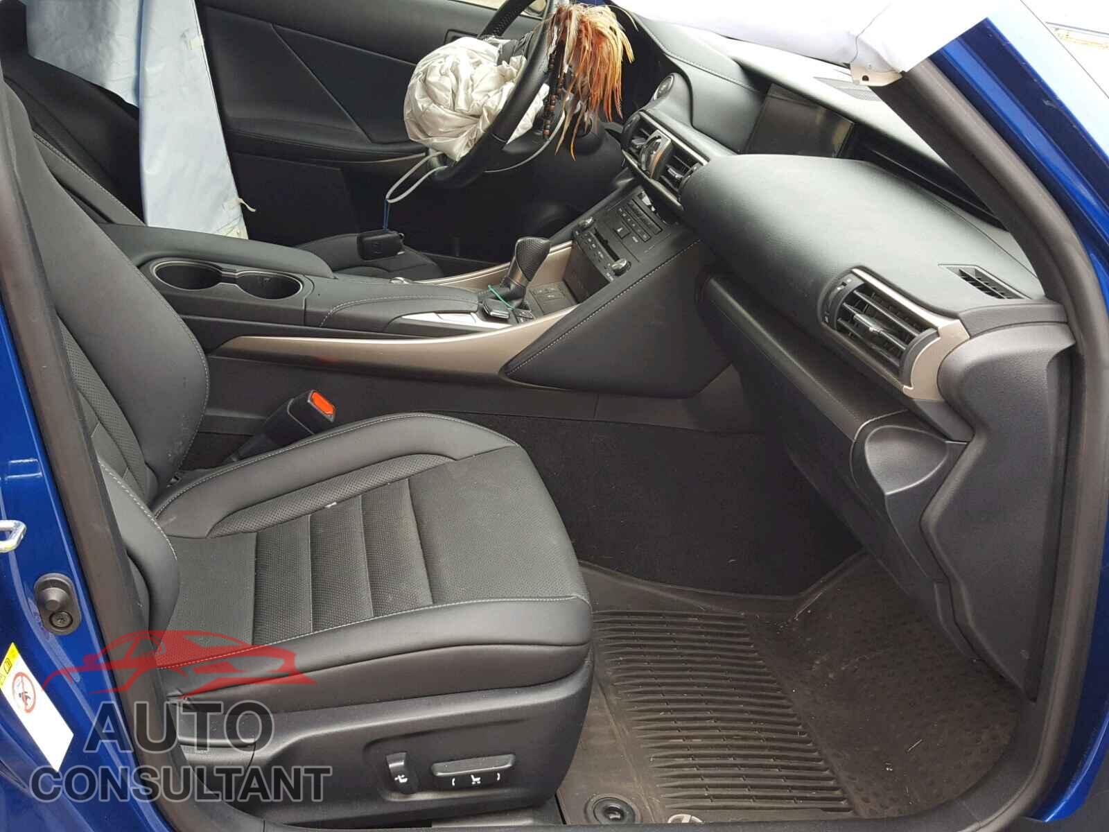 LEXUS IS 2017 - JTHCM1D21H5018846