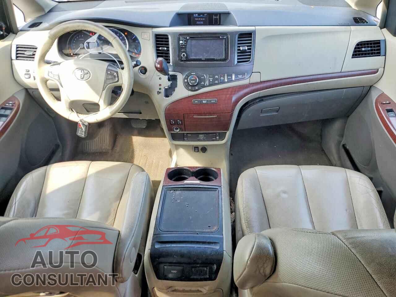 TOYOTA SIENNA 2013 - 5TDYK3DC8DS370537