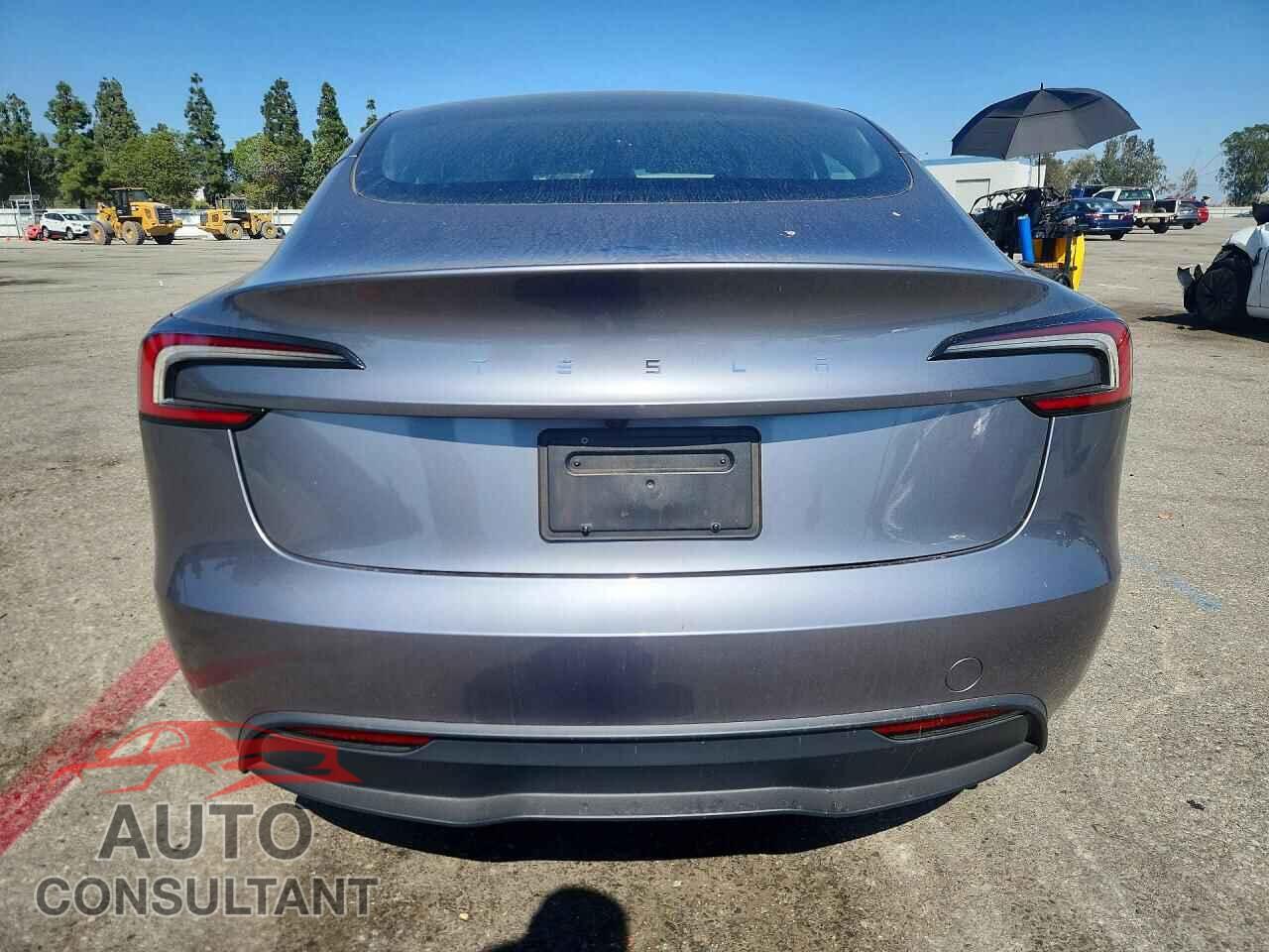 TESLA MODEL 3 2025 - 5YJ3E1EA8SF894484