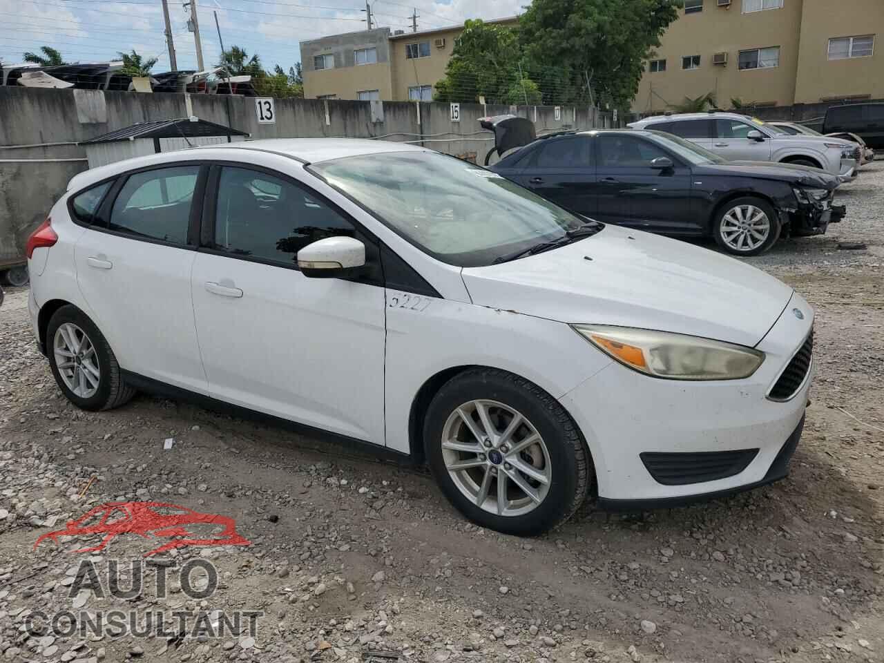 FORD FOCUS 2015 - 1FADP3K27FL264052