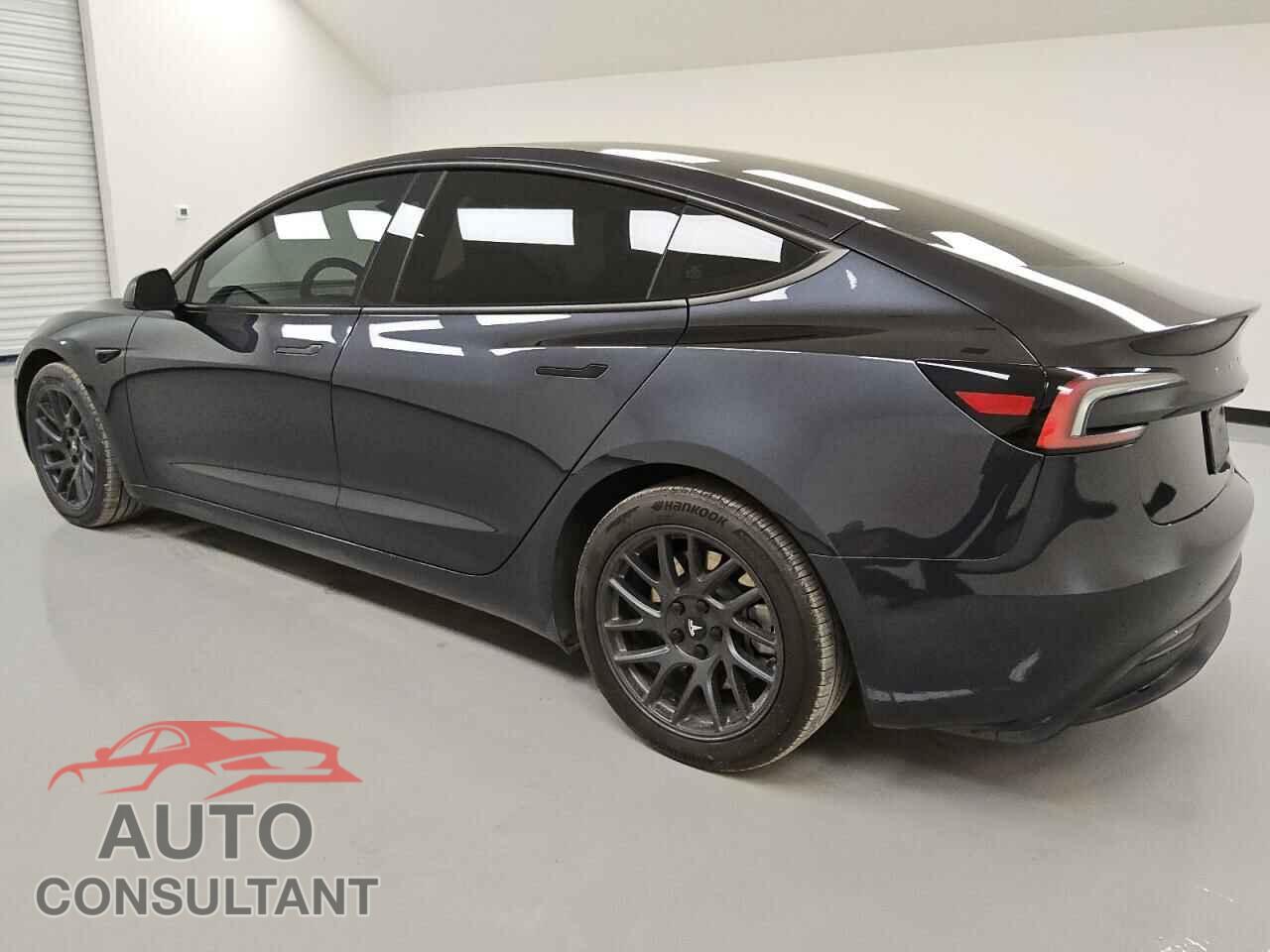 TESLA MODEL 3 2024 - 5YJ3E1EB2RF744681