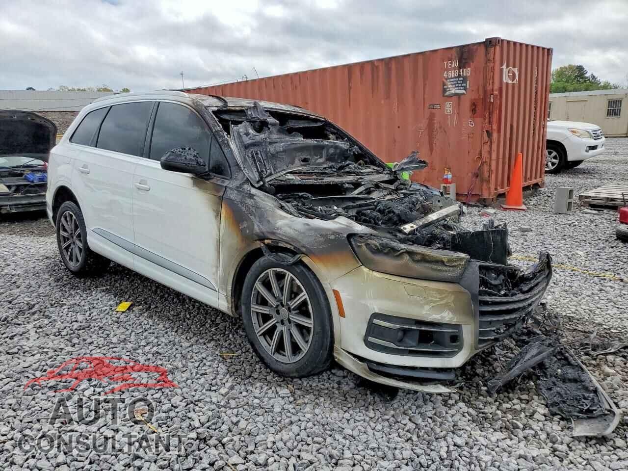 AUDI Q7 2018 - WA1VAAF76JD021663