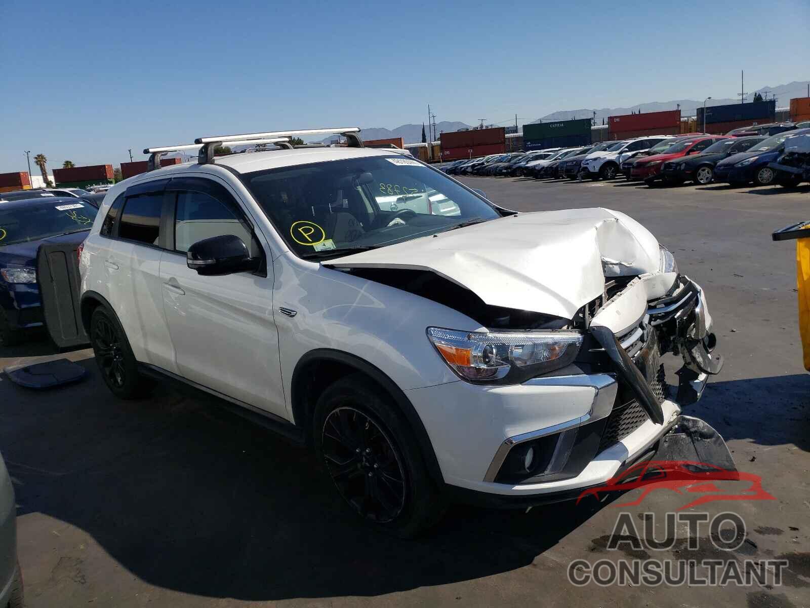 MITSUBISHI OUTLANDER 2018 - JA4AR3AU7JU003950