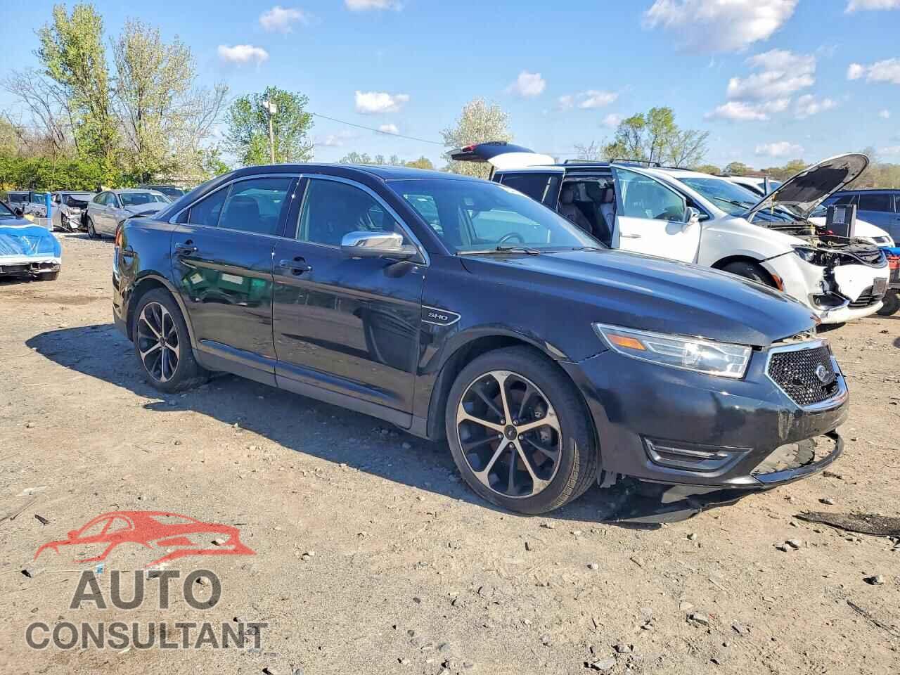 FORD TAURUS 2013 - 1FAHP2KT1DG135573