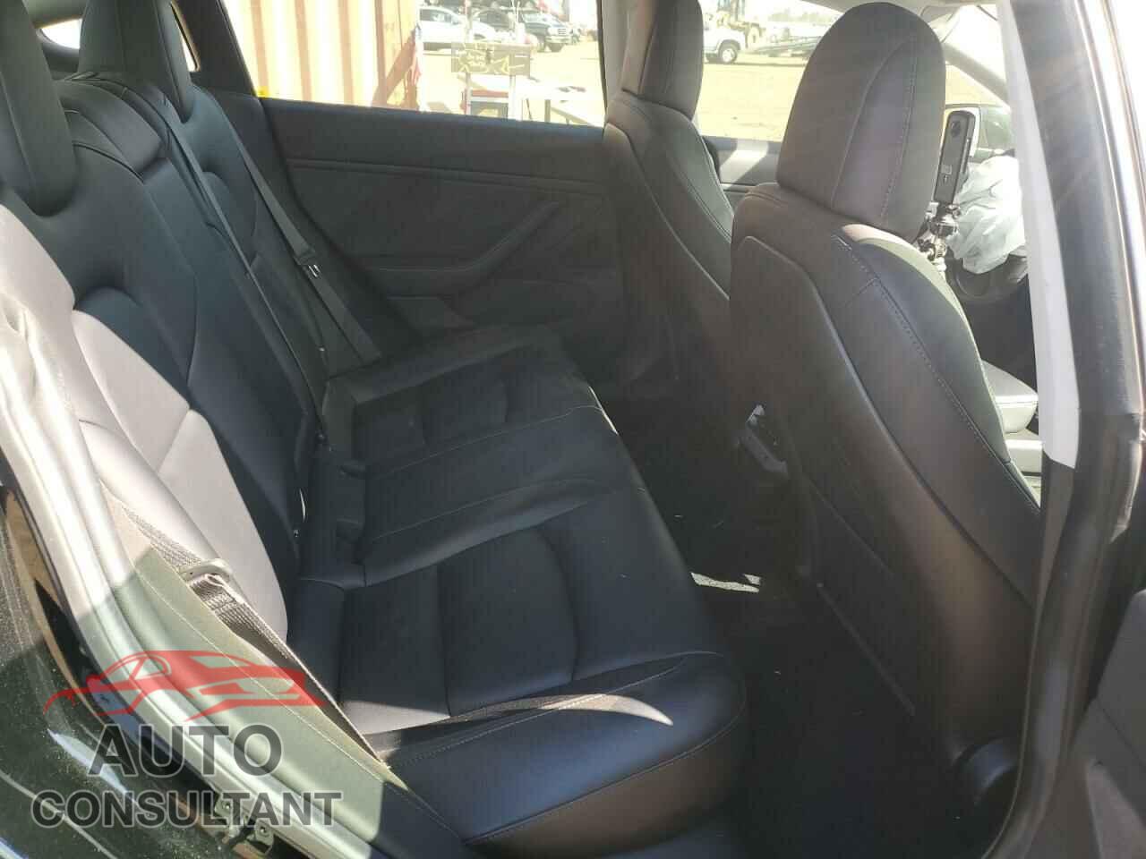 TESLA MODEL 3 2018 - 5YJ3E1EA5JF038770