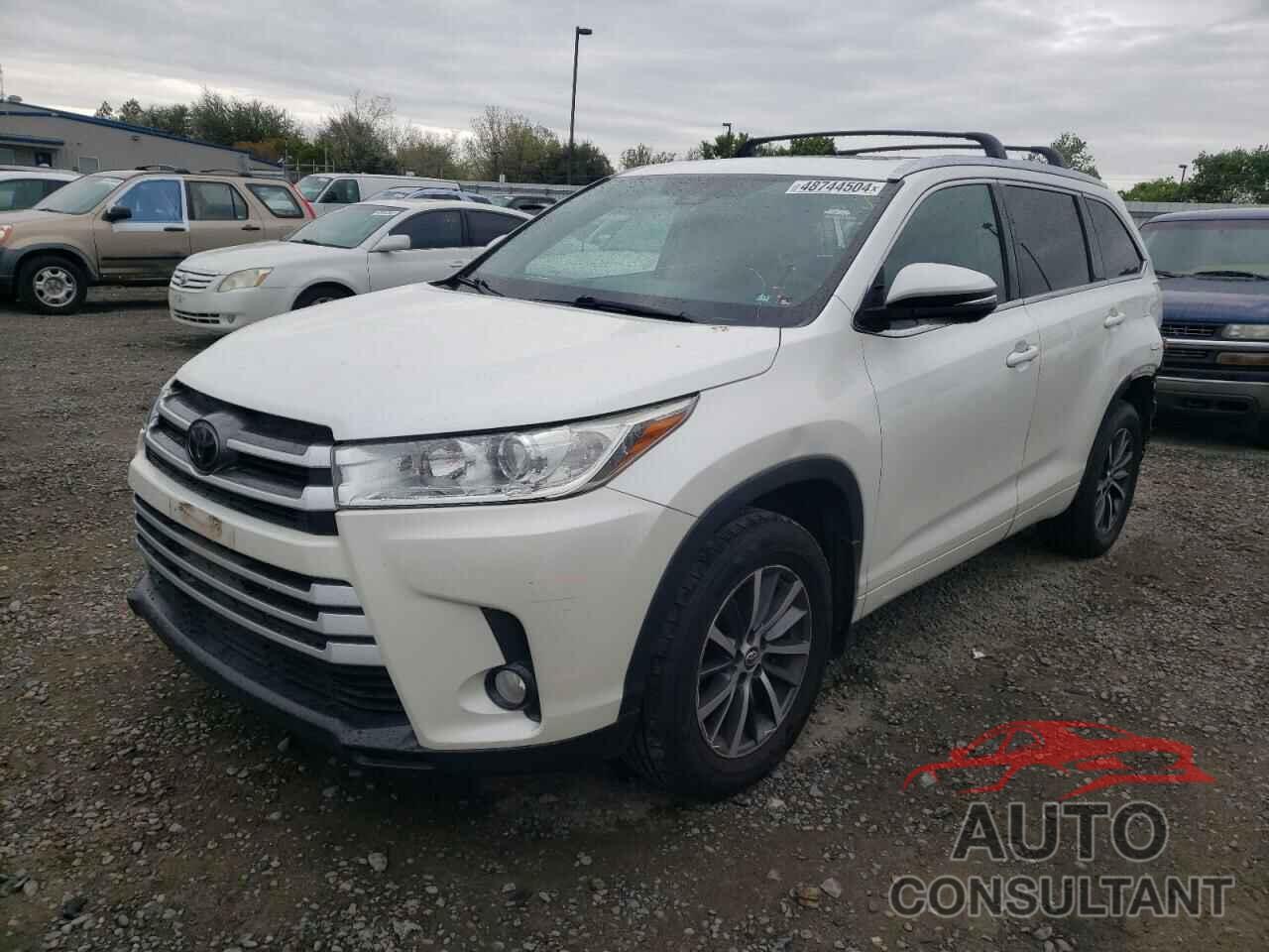 TOYOTA HIGHLANDER 2018 - 5TDJZRFH9JS486981