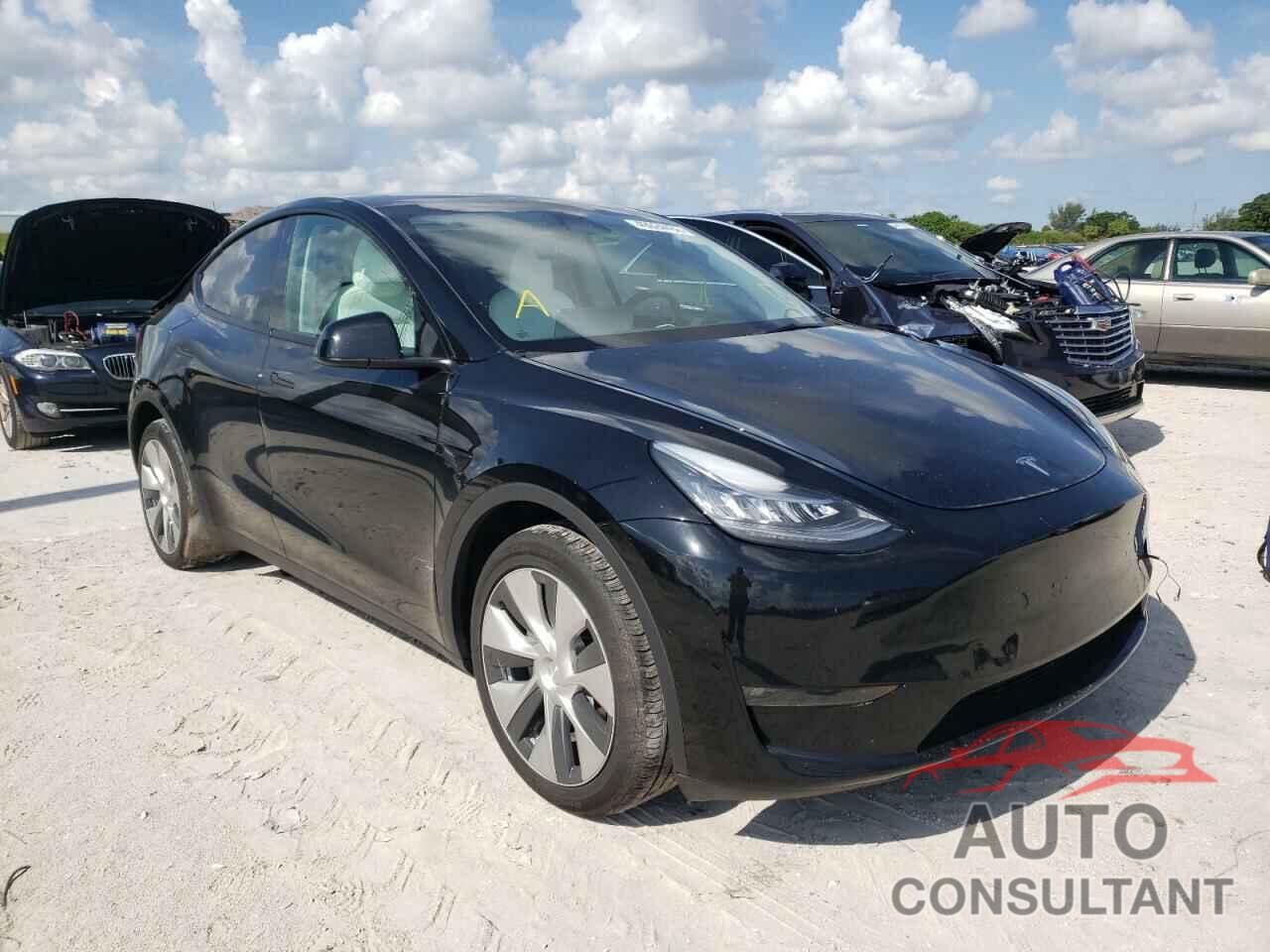 TESLA MODEL Y 2021 - 5YJYGDEE6MF201435