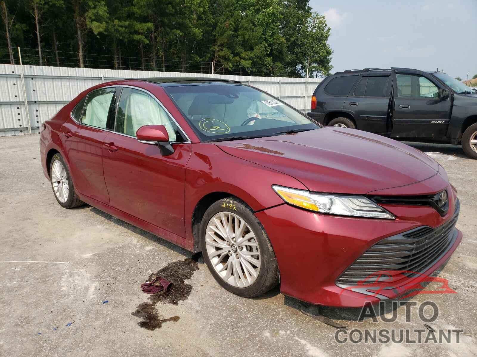 TOYOTA CAMRY 2018 - 4T1B11HK8JU504514