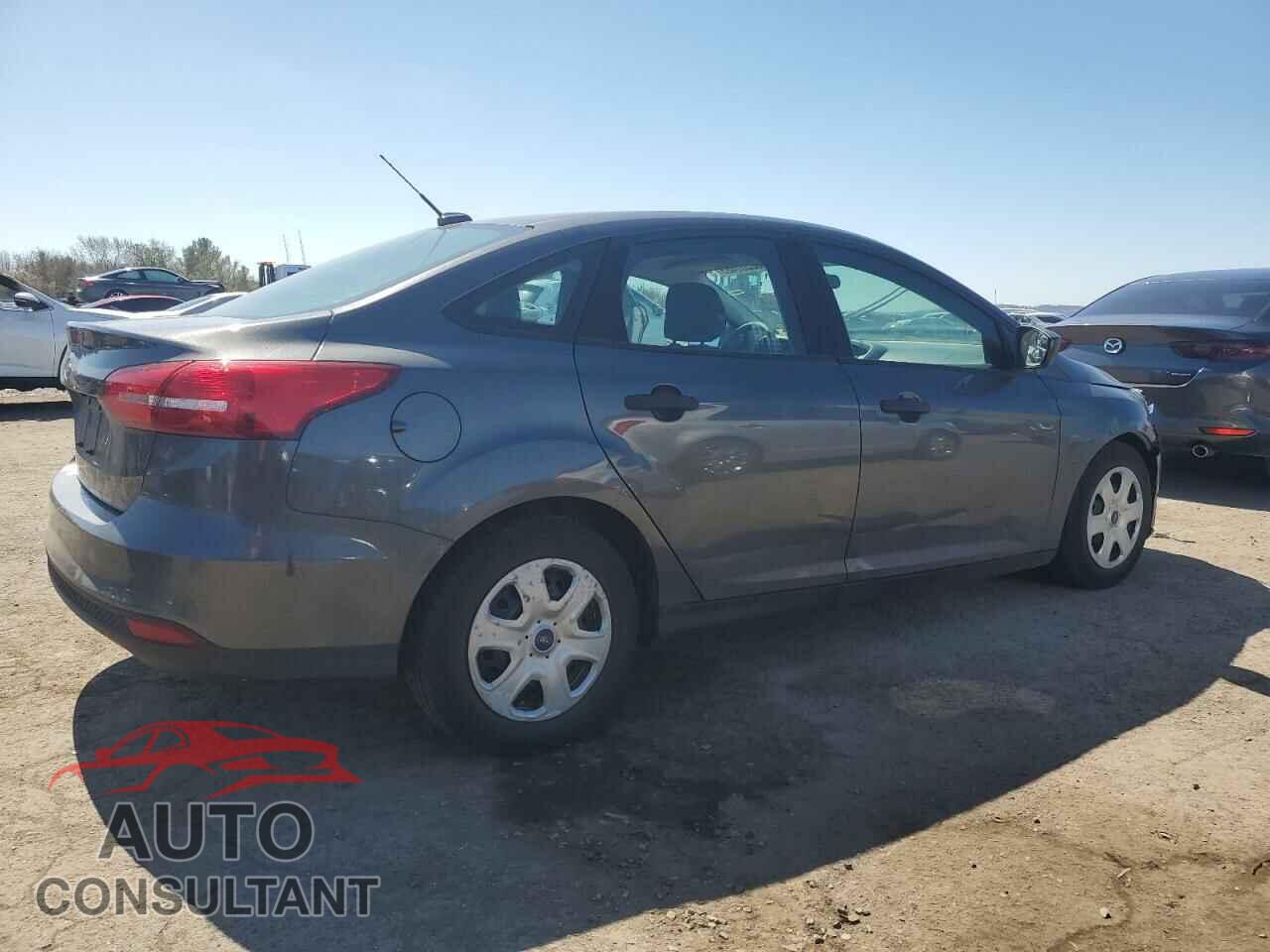 FORD FOCUS 2017 - 1FADP3E26HL212961