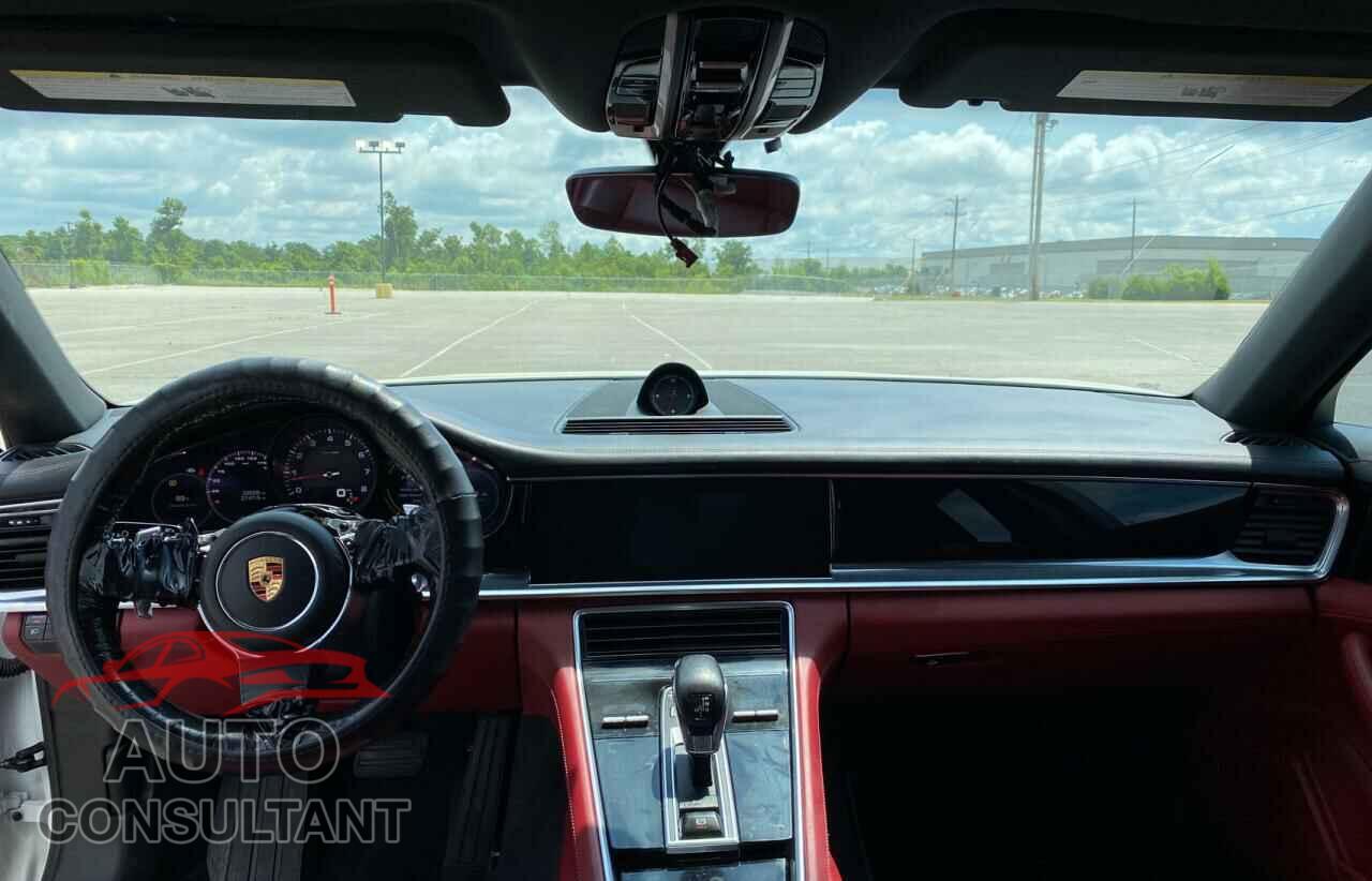 PORSCHE PANAMERA 2018 - WP0AA2A77JL103621
