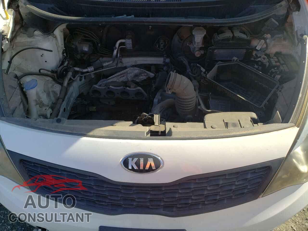 KIA RIO 2014 - KNADM4A34E6336001