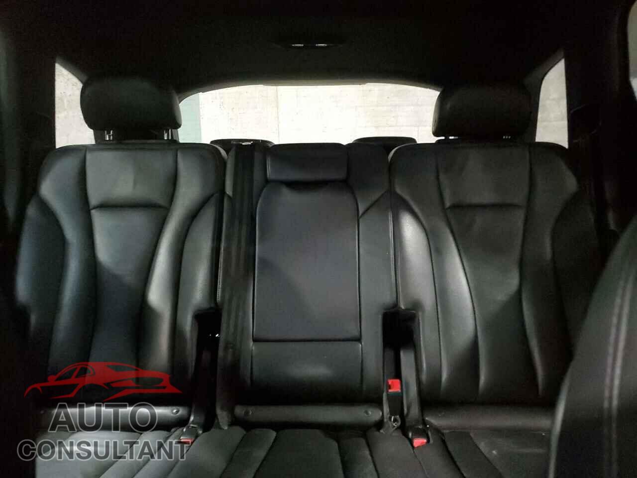 AUDI Q7 2017 - WA1LAAF79HD012750
