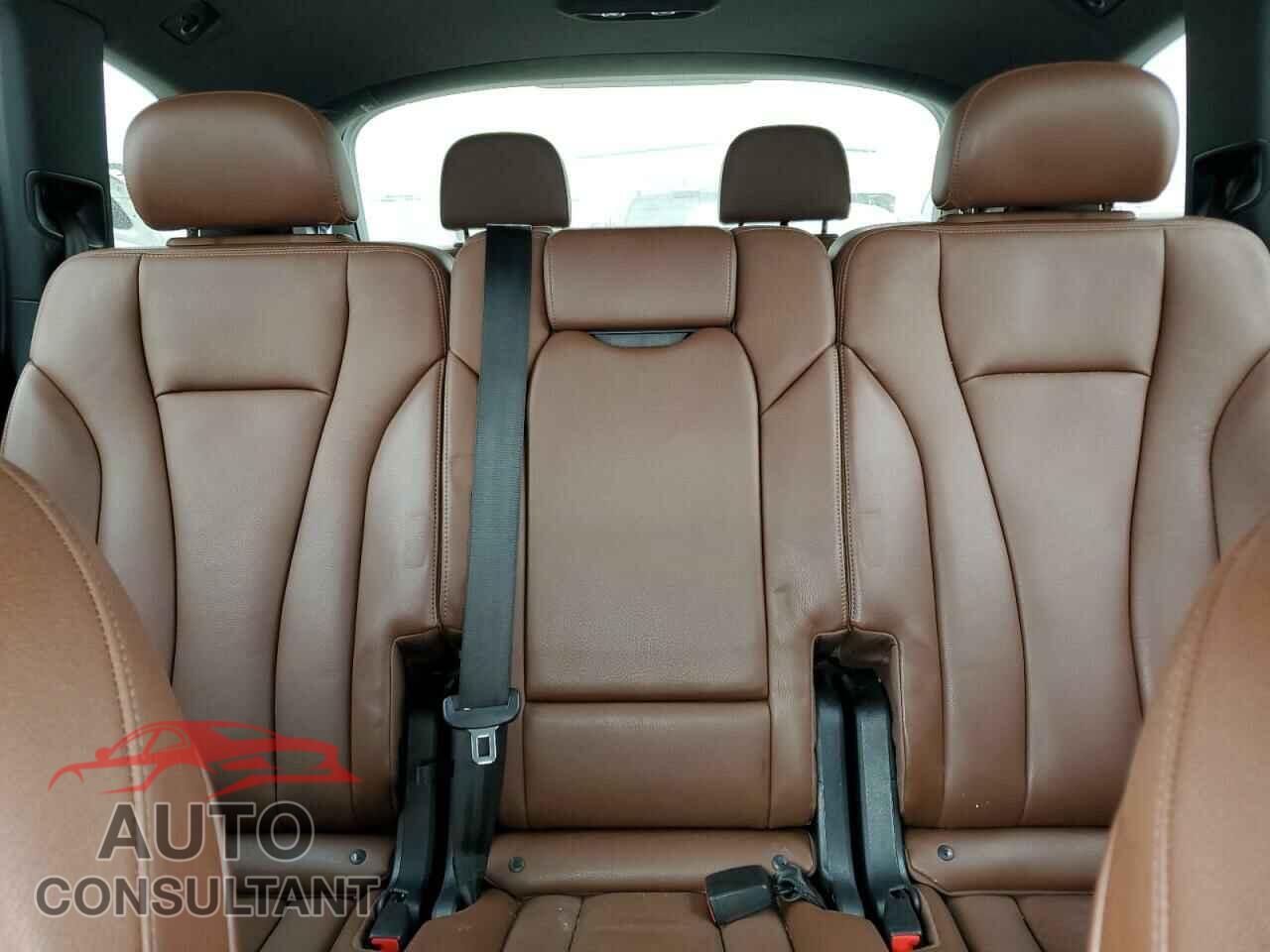 AUDI Q7 2019 - WA1AHAF70KD020827