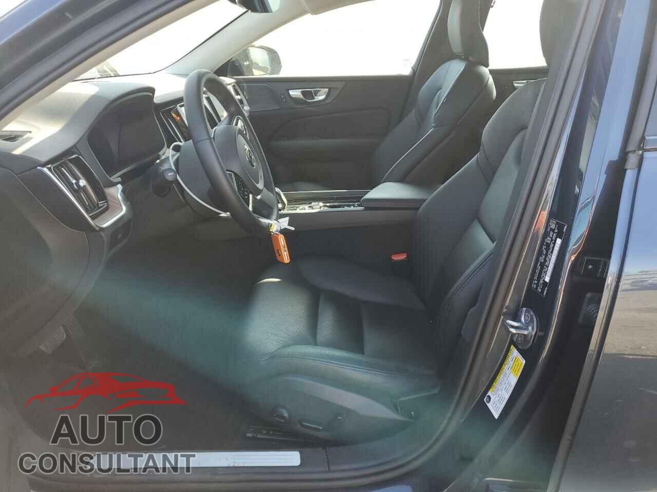 VOLVO S60 PLUS 2023 - 7JRL12TW3PG252348