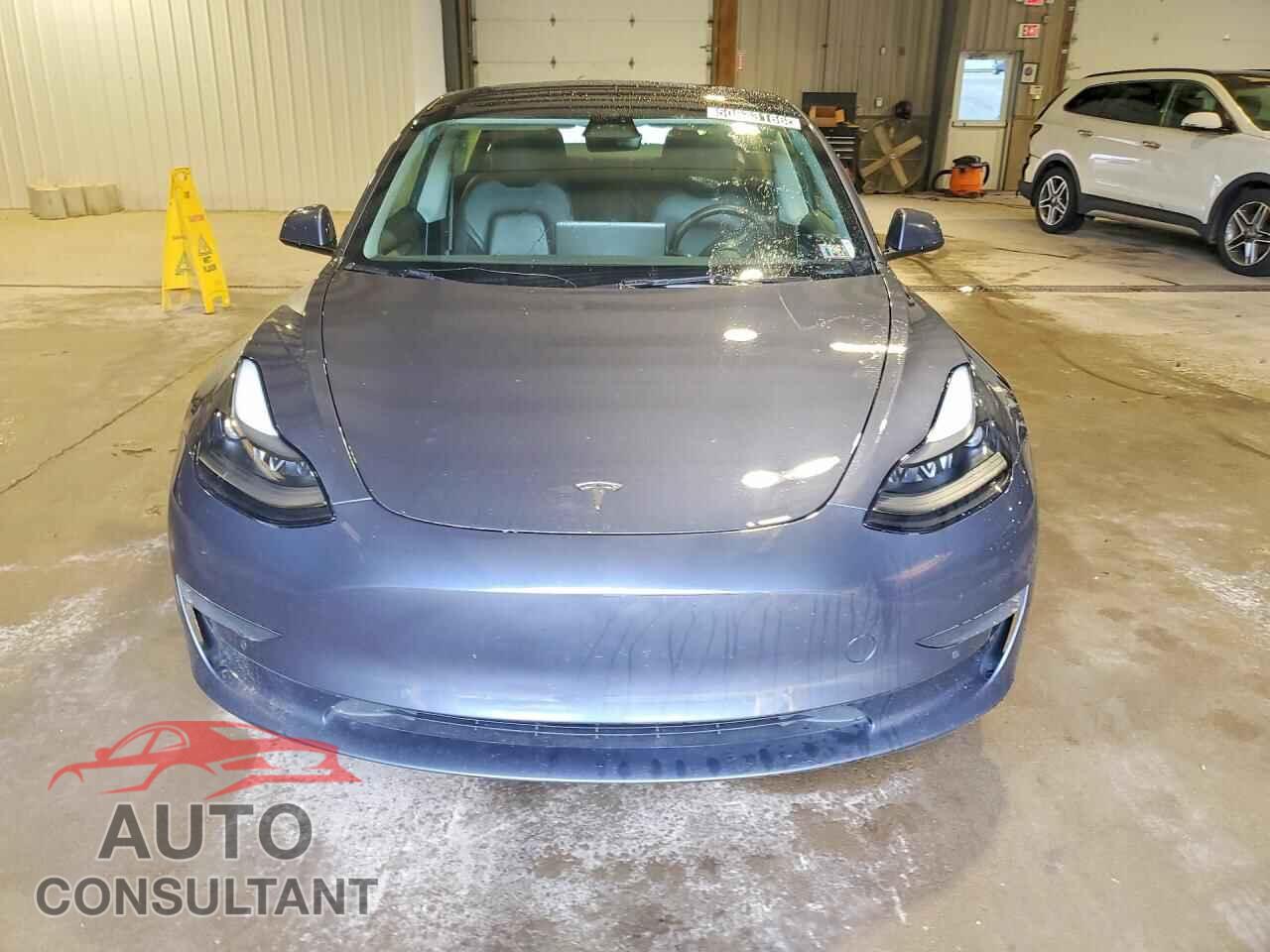 TESLA MODEL 3 2022 - 5YJ3E1EA6NF371498