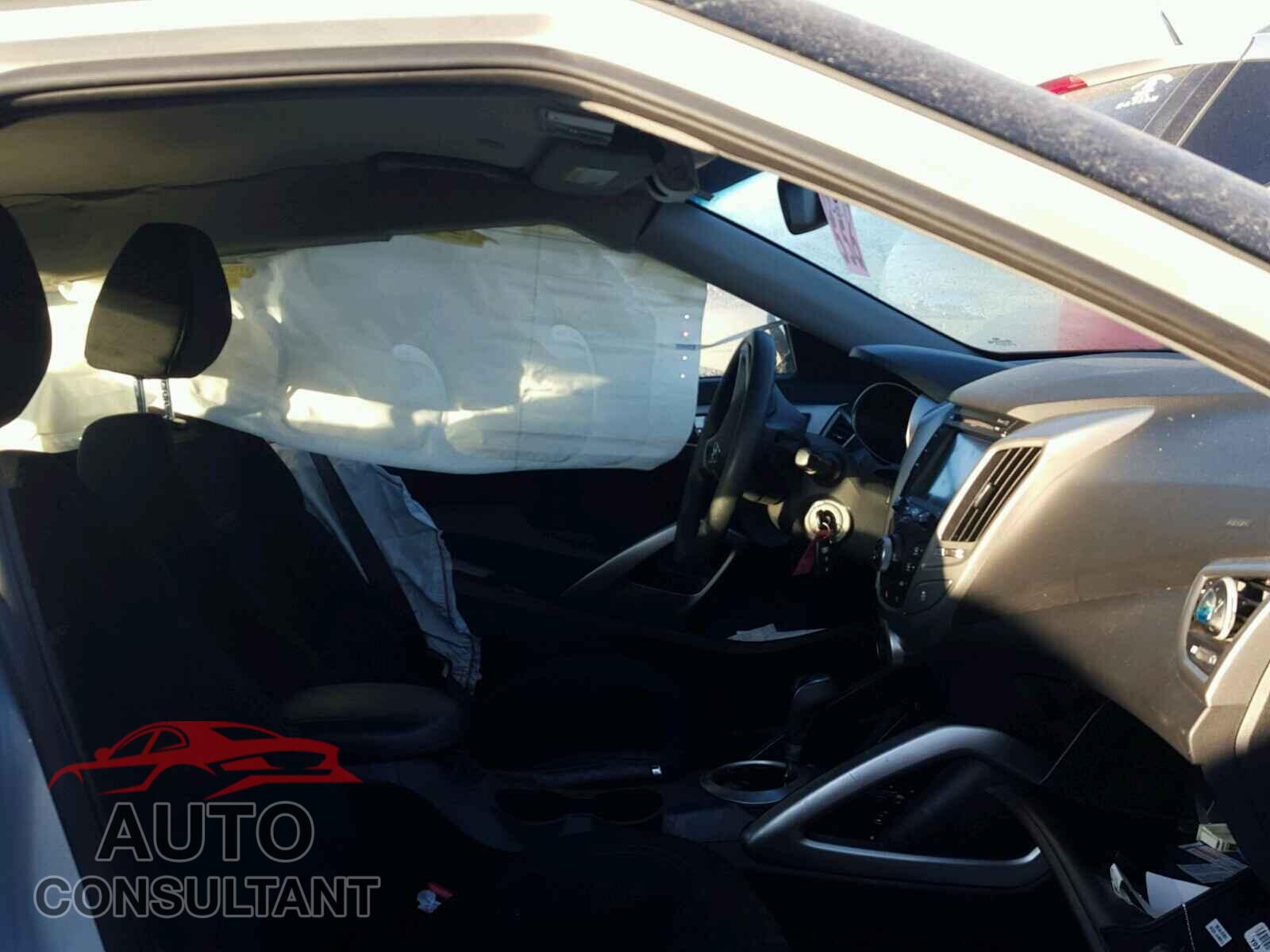 HYUNDAI VELOSTER 2015 - KMHTC6AD0FU223791