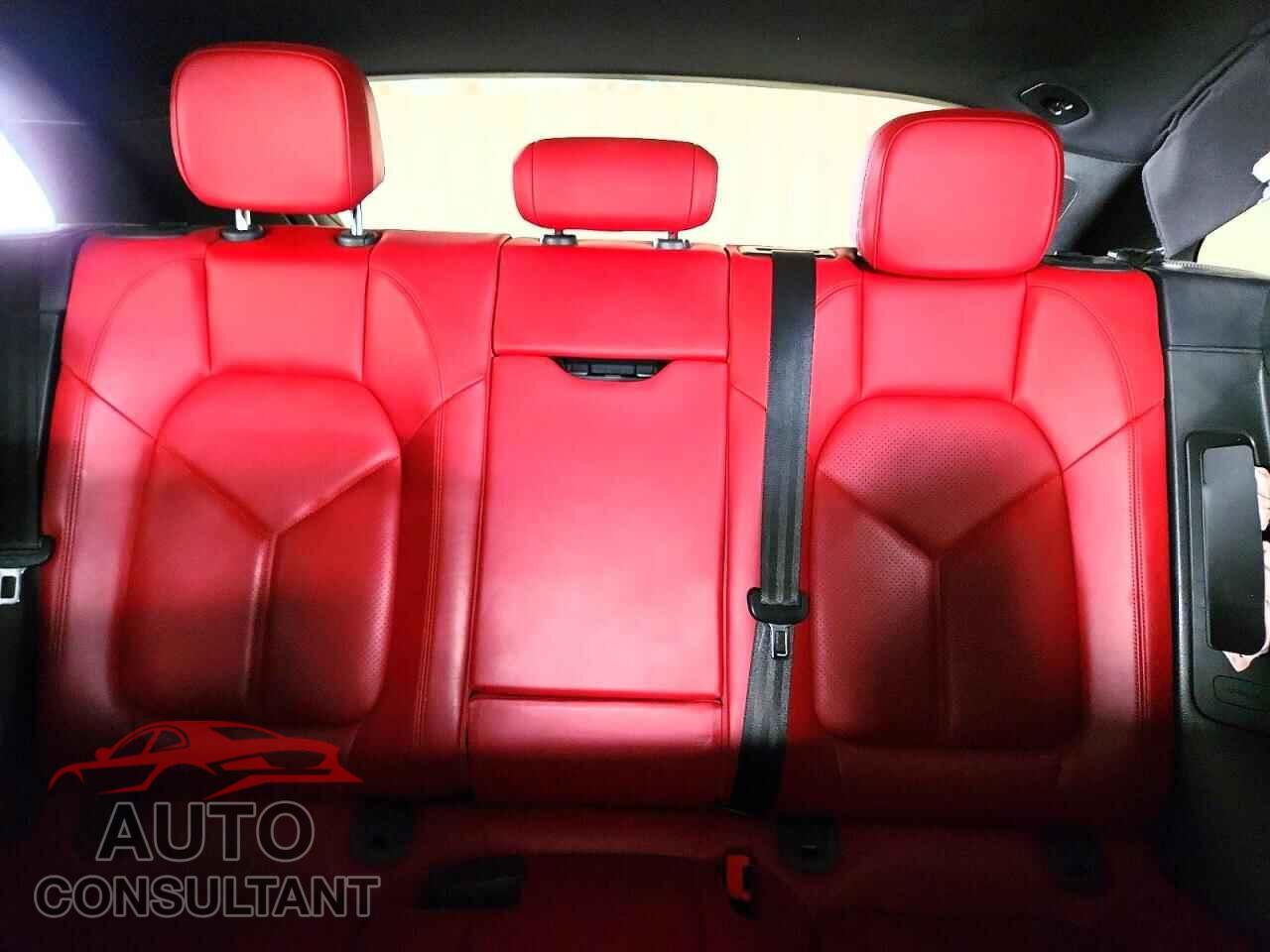 PORSCHE MACAN 2017 - WP1AA2A58HLB09161