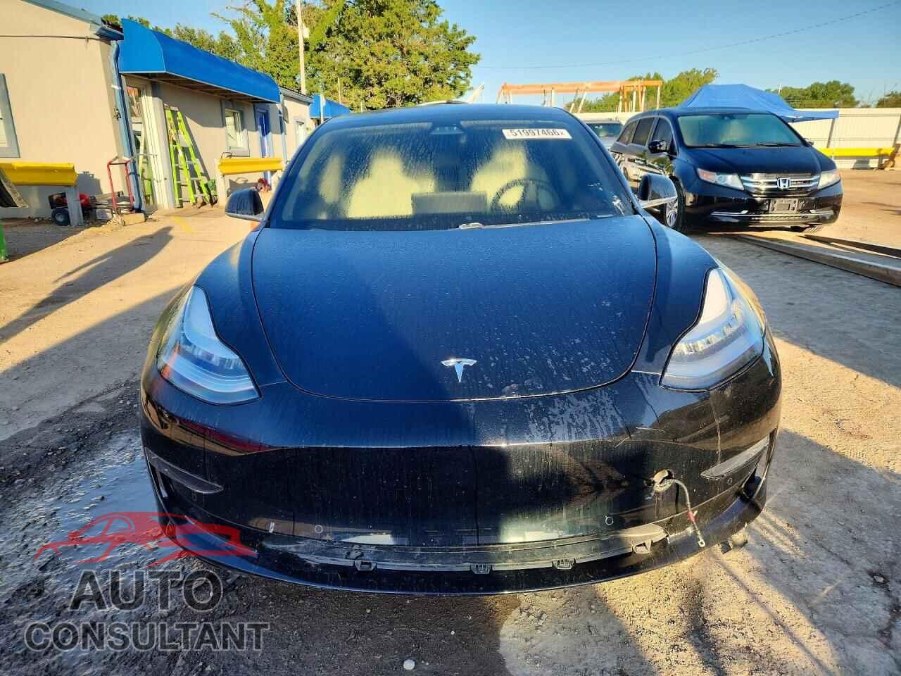 TESLA MODEL 3 2019 - 5YJ3E1EB3KF213950