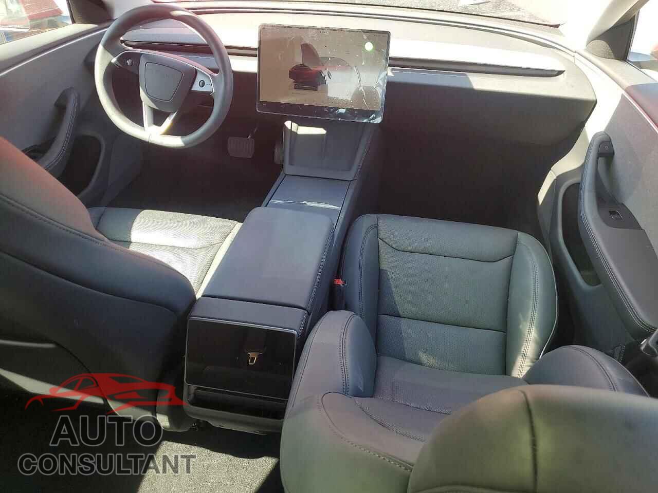 TESLA MODEL 3 2024 - 5YJ3E1EA9RF718084