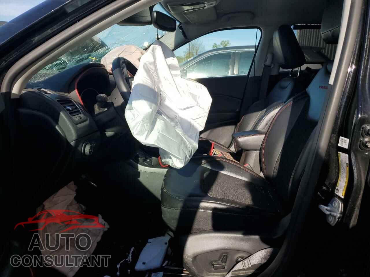 JEEP COMPASS 2018 - 3C4NJDDB5JT501699