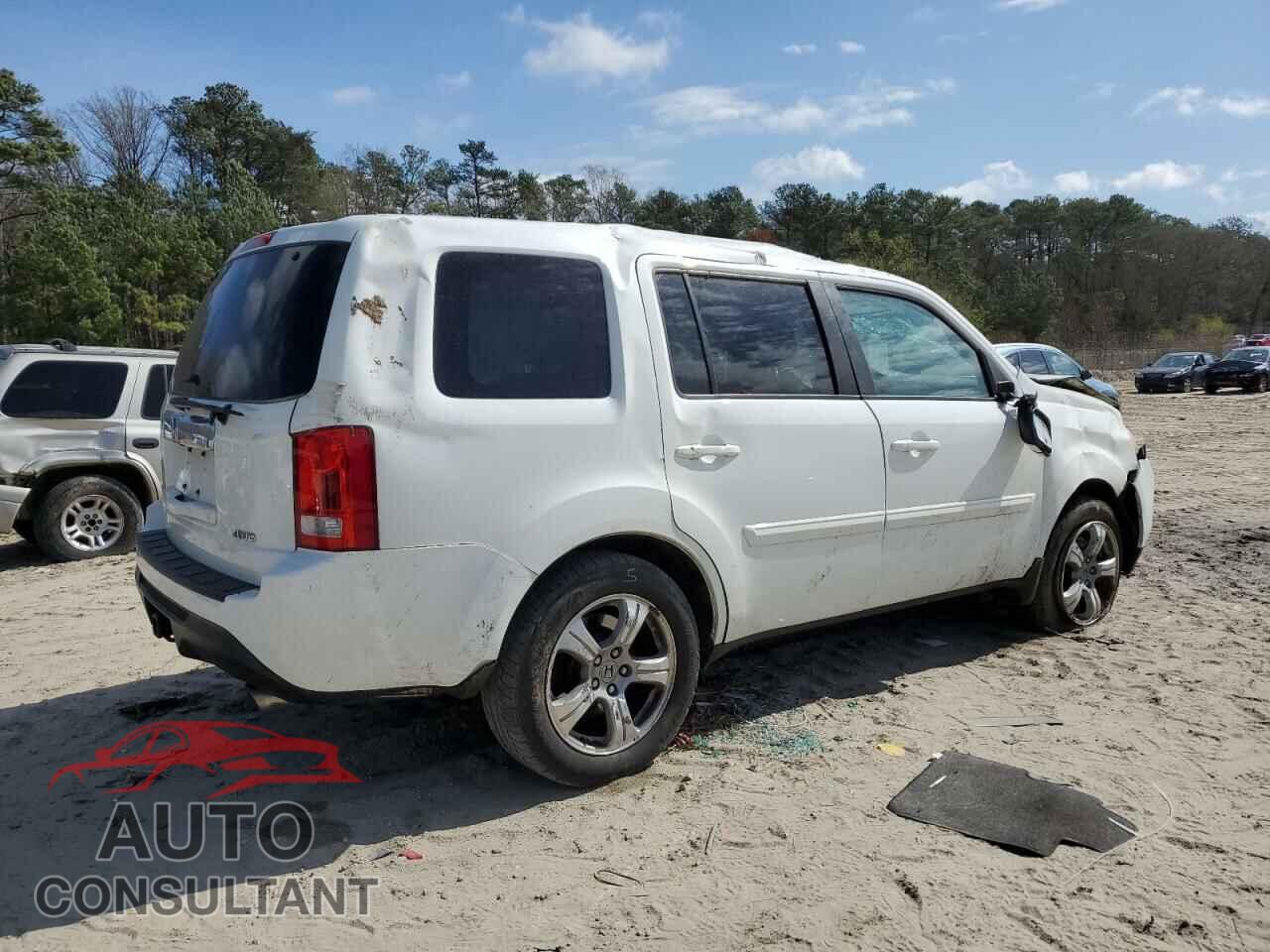 HONDA PILOT 2013 - 5FNYF4H55DB006876