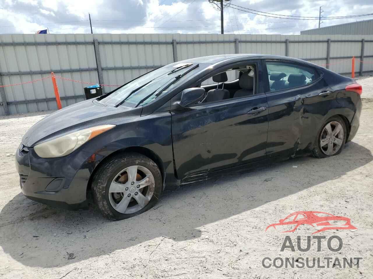 HYUNDAI ELANTRA 2013 - KMHDH4AE6DU781323