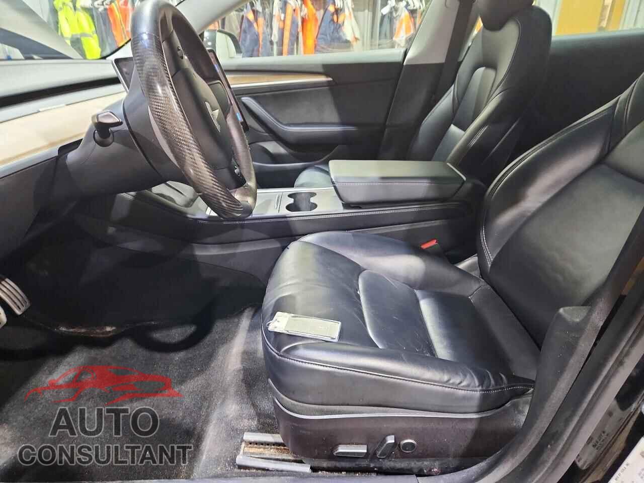 TESLA MODEL 3 2021 - 5YJ3E1EC7MF044608