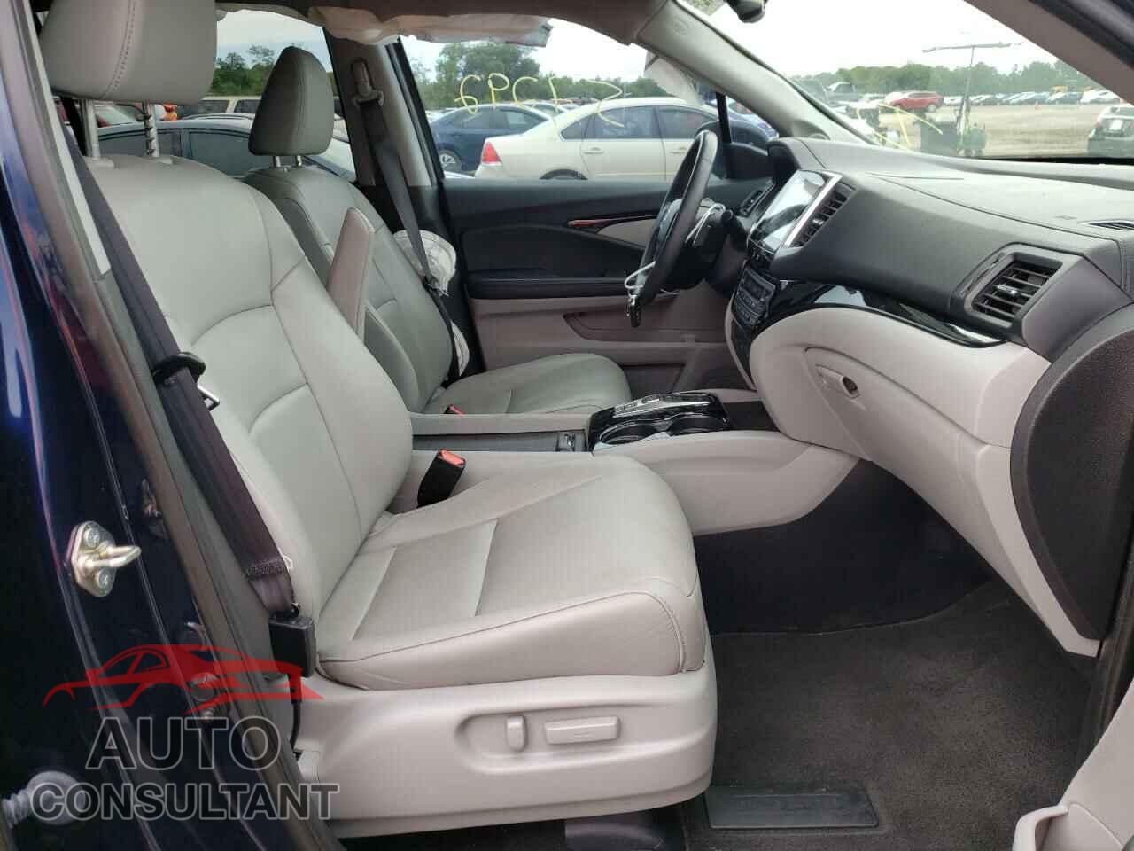 HONDA PILOT 2017 - 5FNYF5H92HB007983