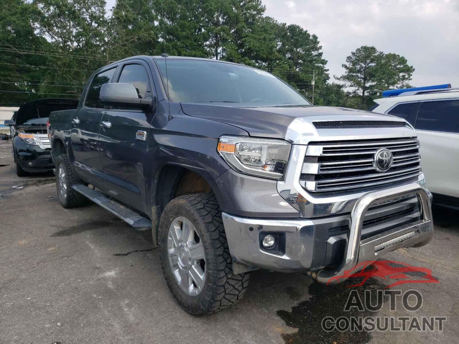 TOYOTA TUNDRA 2018 - 5TFAW5F18JX760749