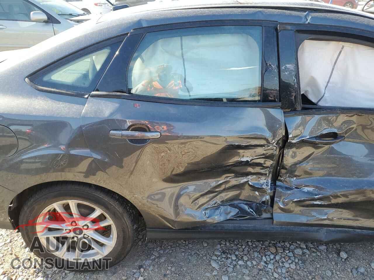 FORD FOCUS 2017 - 1FADP3F29HL323759