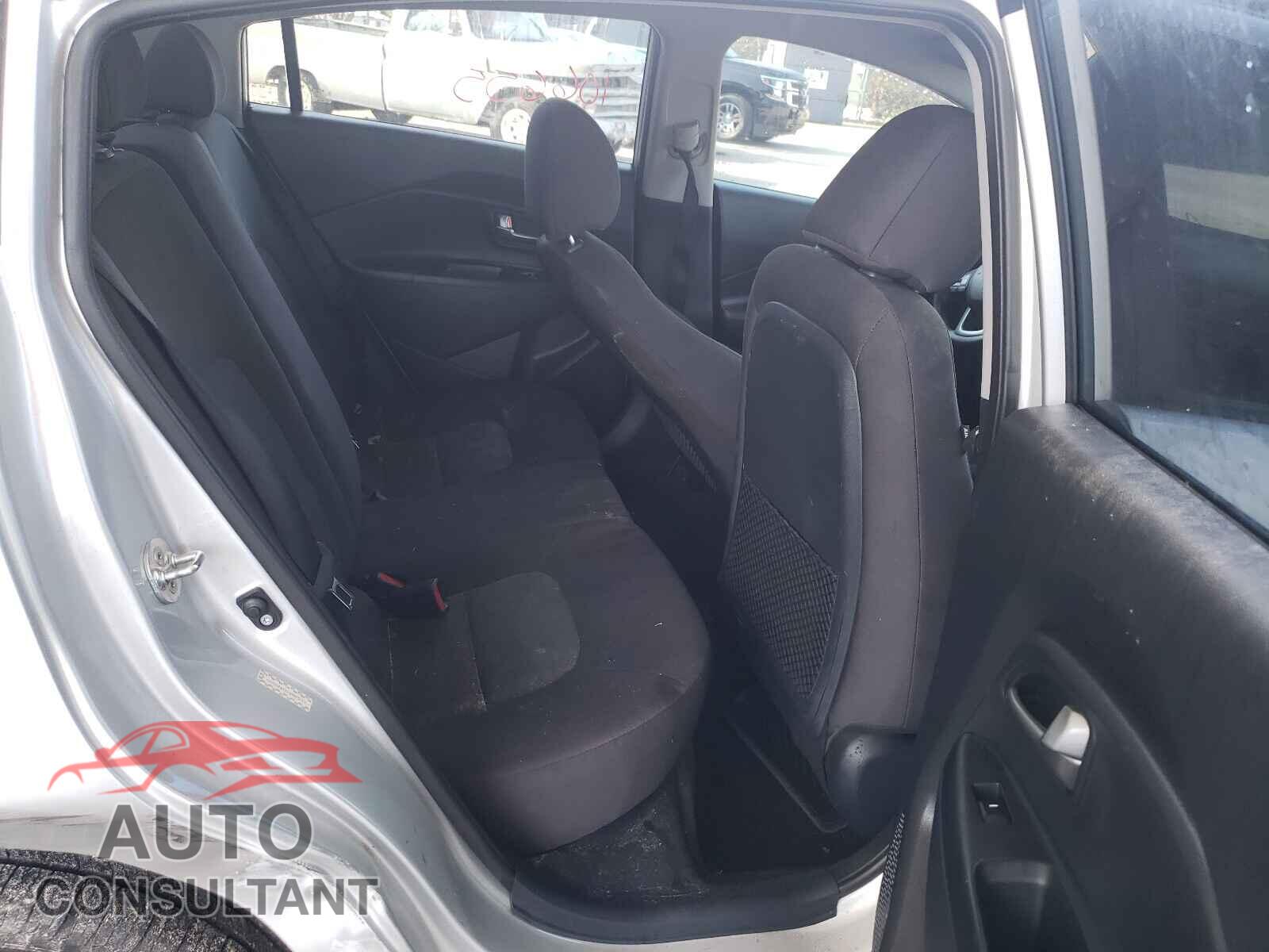 KIA RIO 2016 - KNADM4A31G6620107