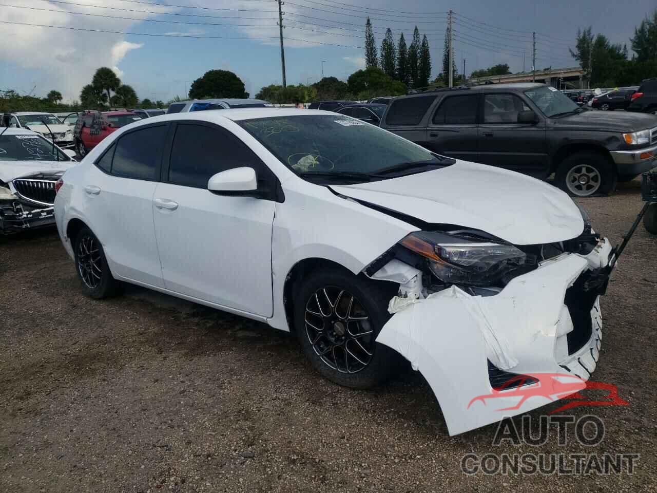 TOYOTA COROLLA 2018 - 2T1BURHE1JC018869