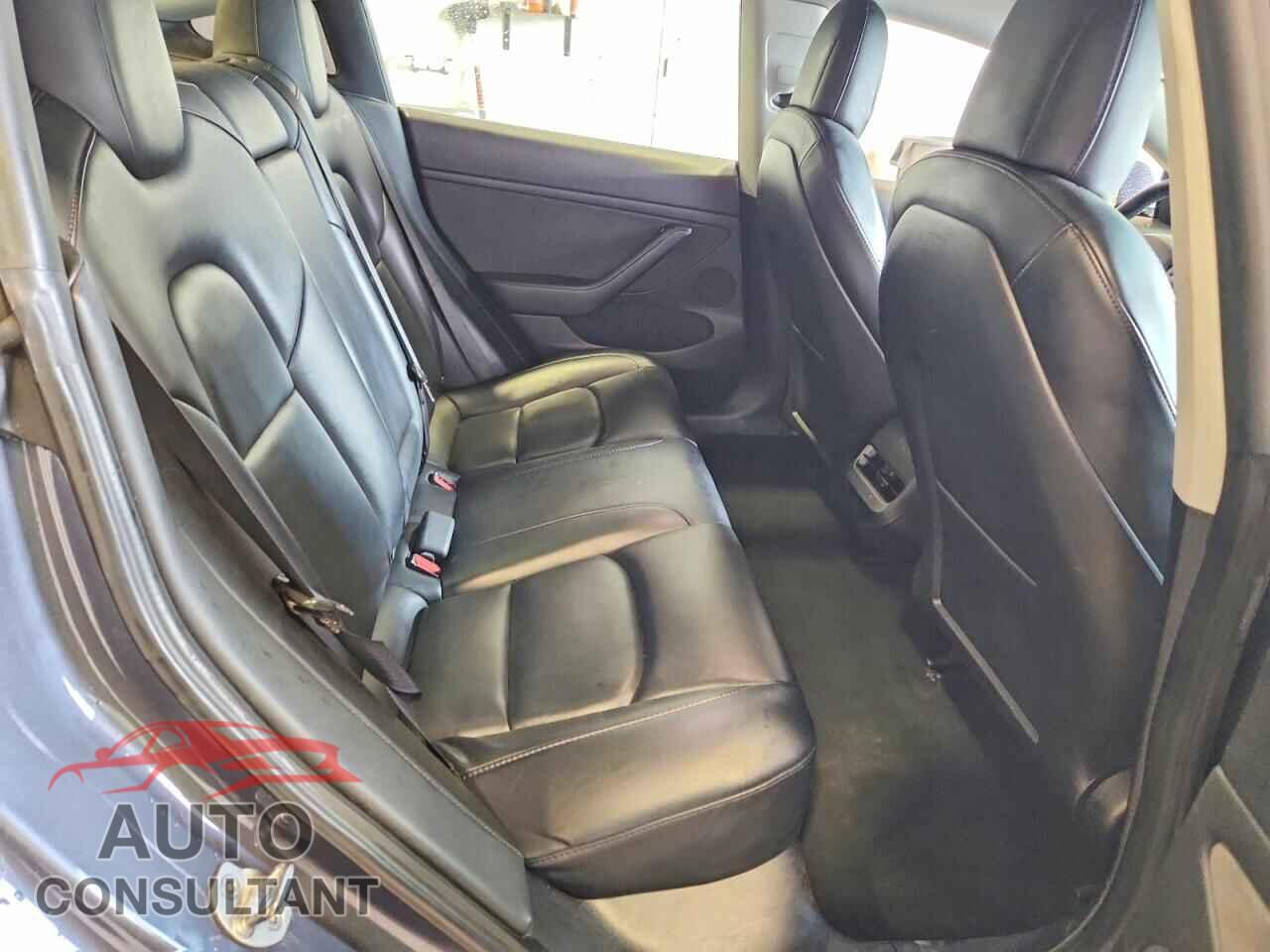 TESLA MODEL 3 2022 - 5YJ3E1EA5NF372111