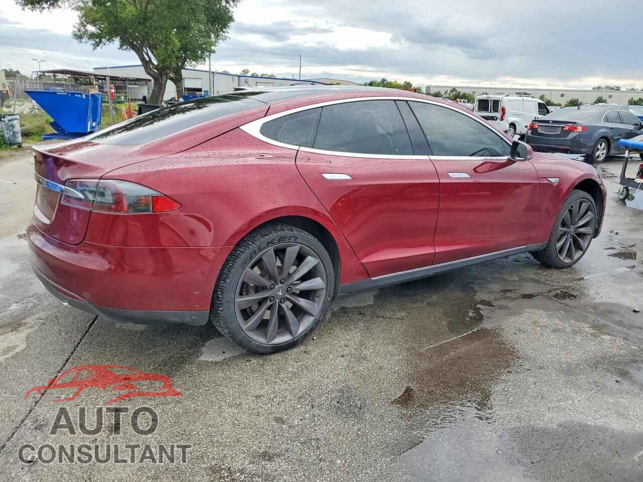 TESLA MODEL S 2012 - 5YJSA1DP7CFS00687