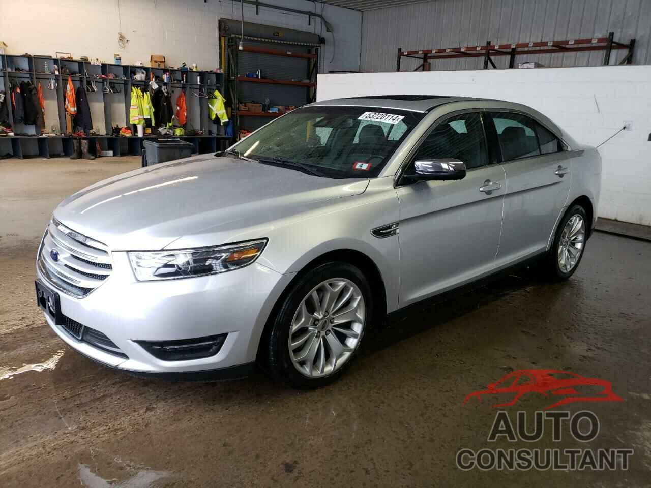 FORD TAURUS 2018 - 1FAHP2F88JG130288