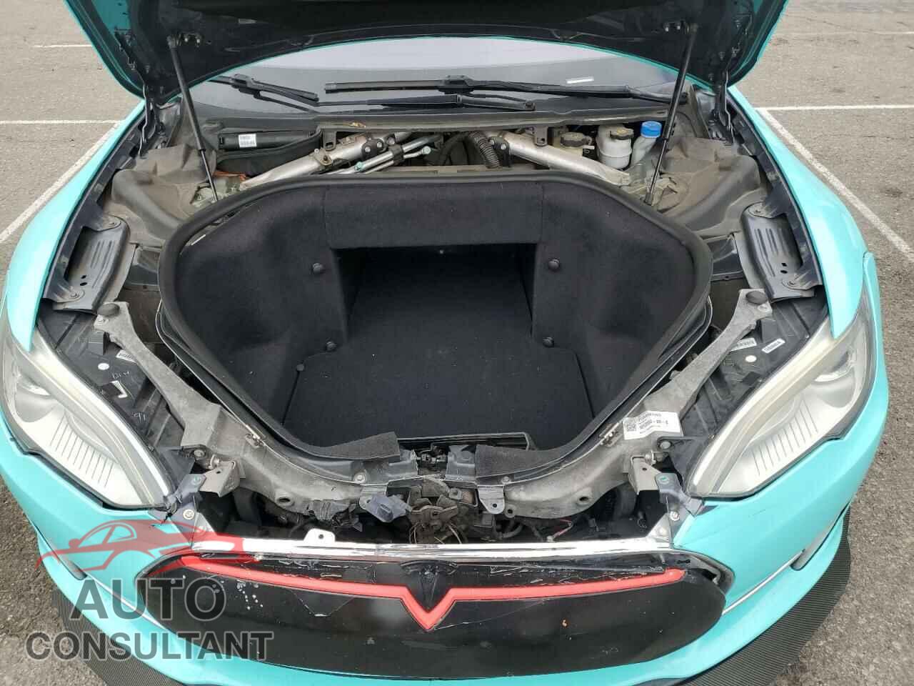 TESLA MODEL S 2013 - 5YJSA1DN6DFP05779