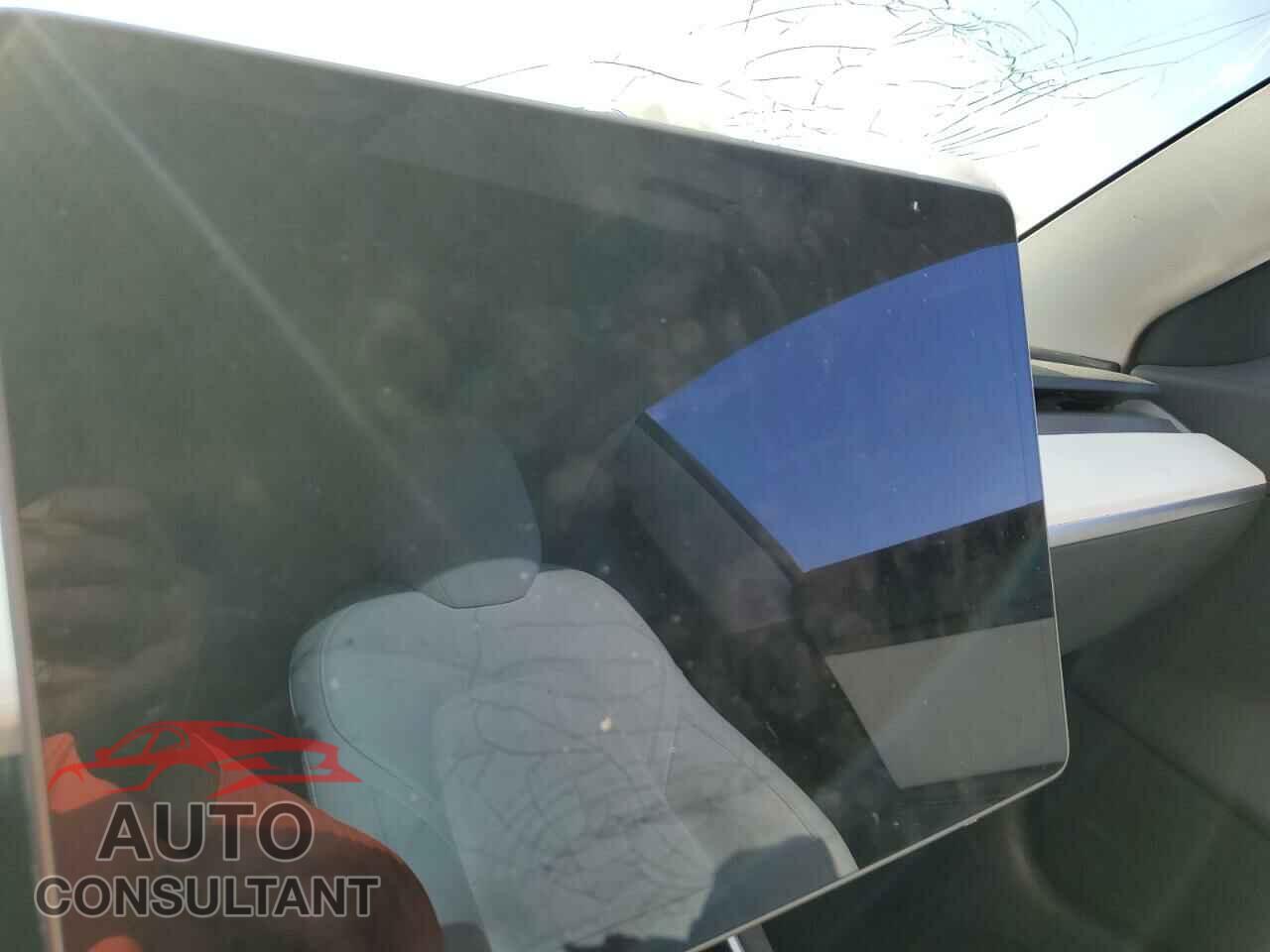 TESLA MODEL 3 2019 - 5YJ3E1EA3KF332430