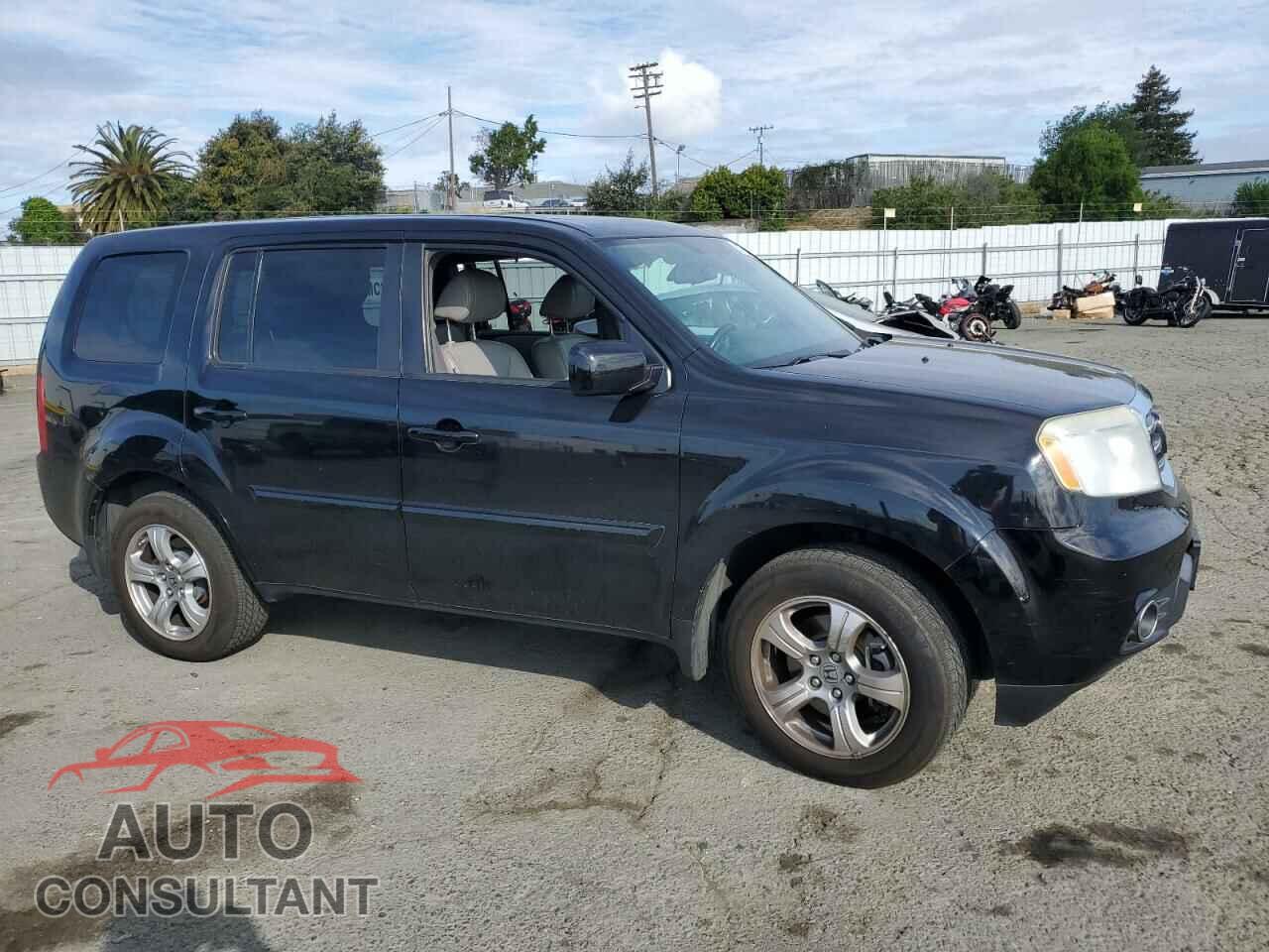 HONDA PILOT 2013 - 5FNYF4H57DB045372