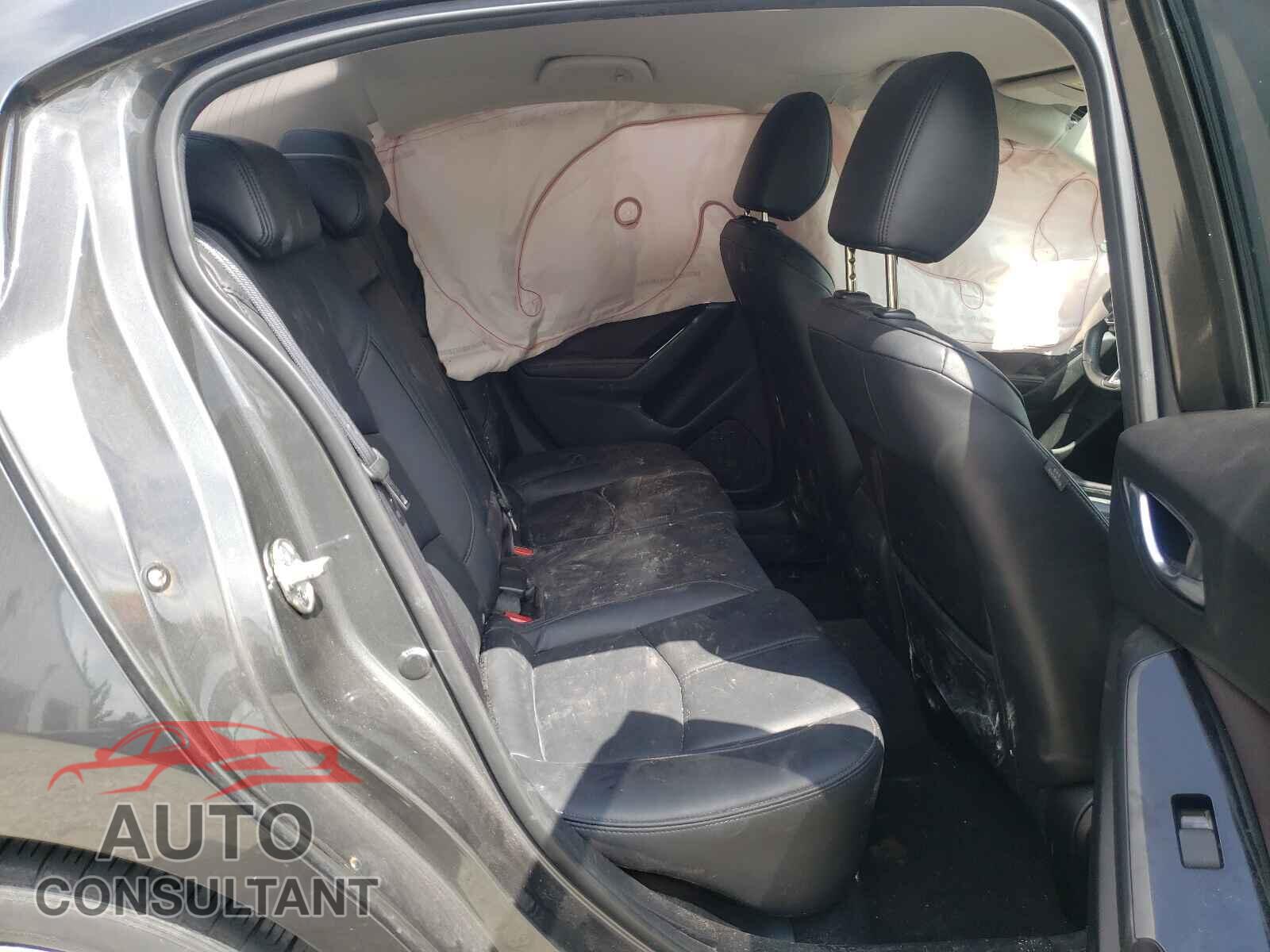 MAZDA 3 2017 - JM1BN1V71H1101284