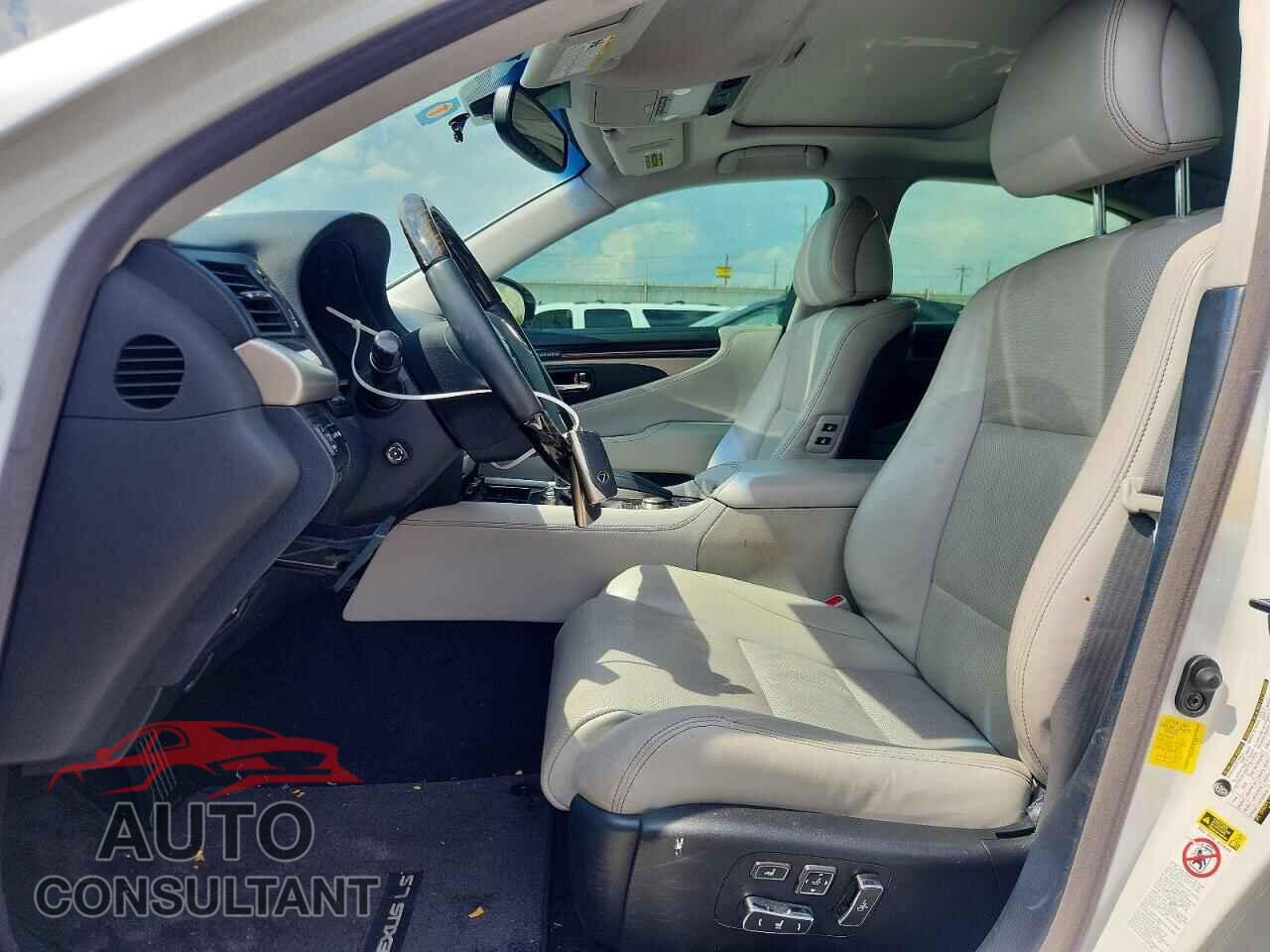 LEXUS LS460 2014 - JTHBL5EF7E5128111