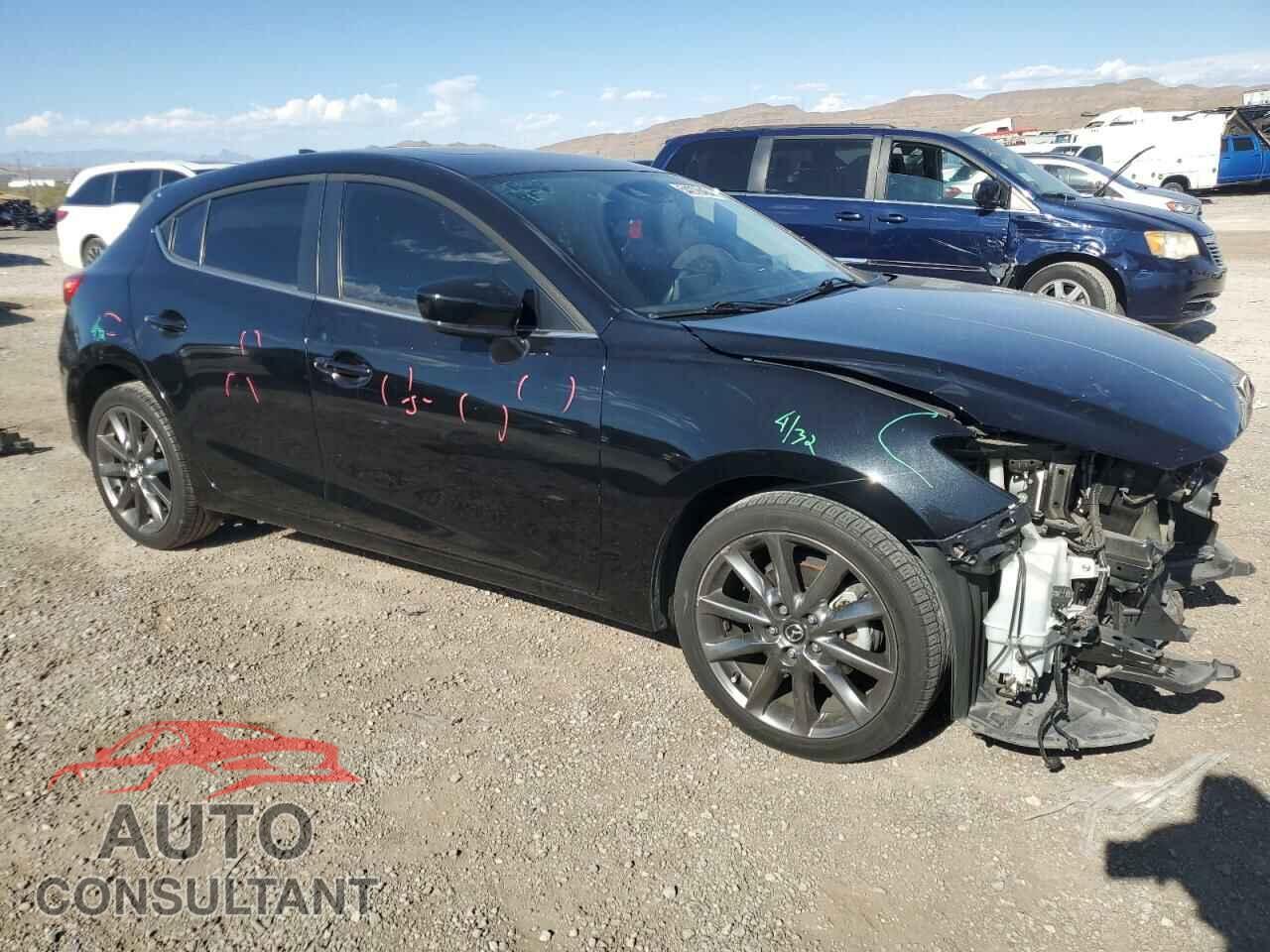 MAZDA 3 2018 - 3MZBN1M38JM170137