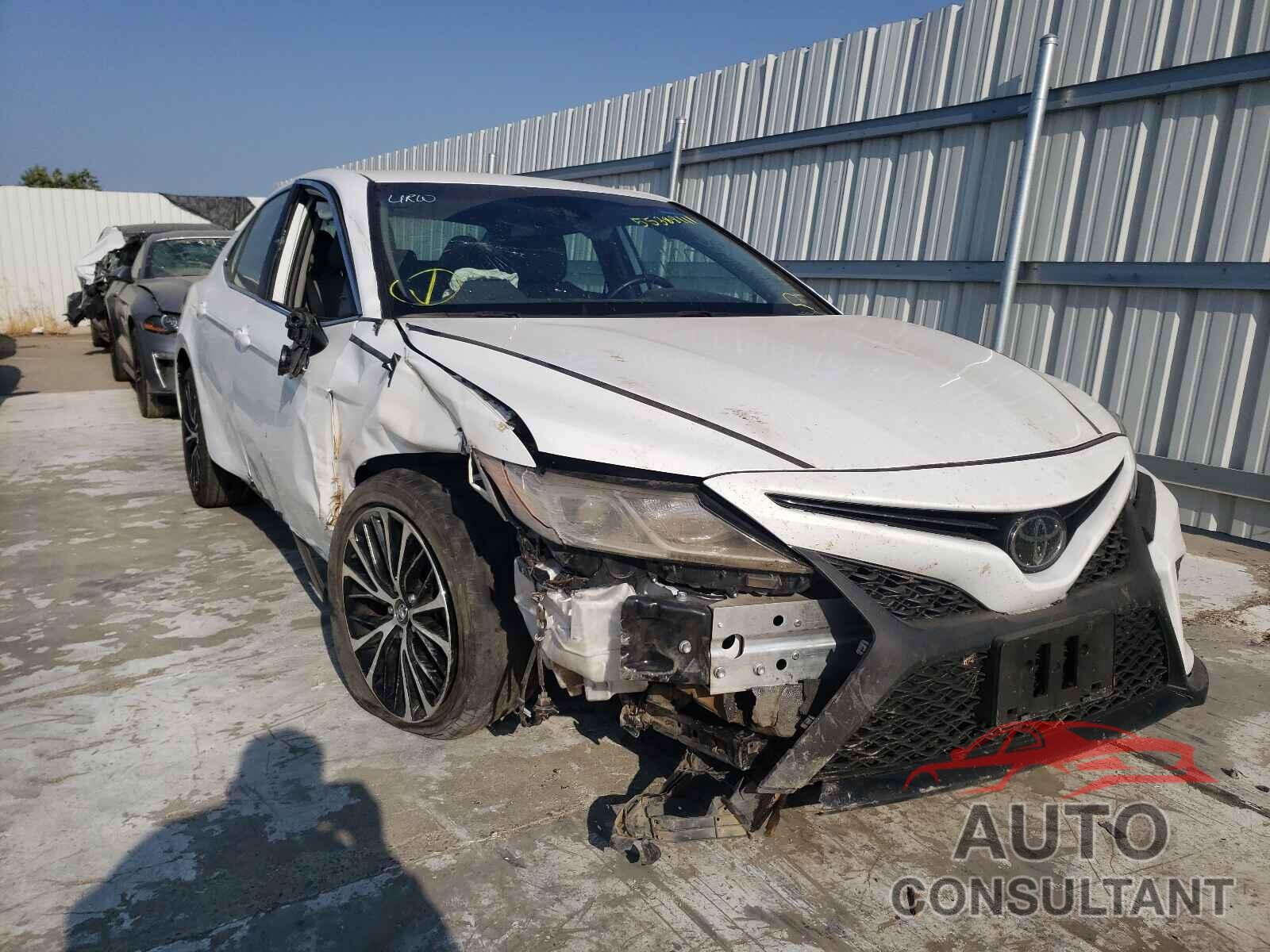 TOYOTA CAMRY 2020 - 4T1G11AK5LU334454
