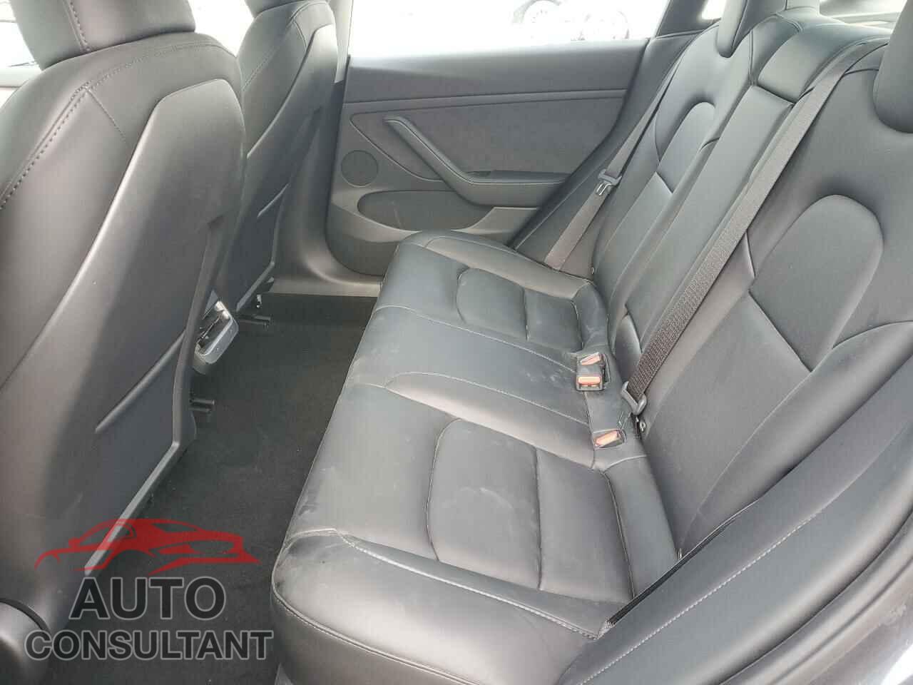 TESLA MODEL 3 2023 - 5YJ3E1EBXPF660038