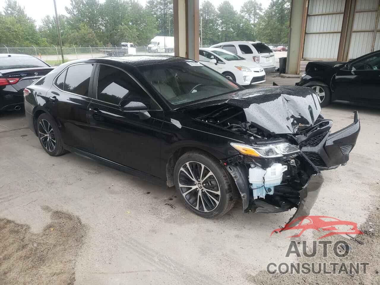 TOYOTA CAMRY 2018 - 4T1B11HK1JU604843