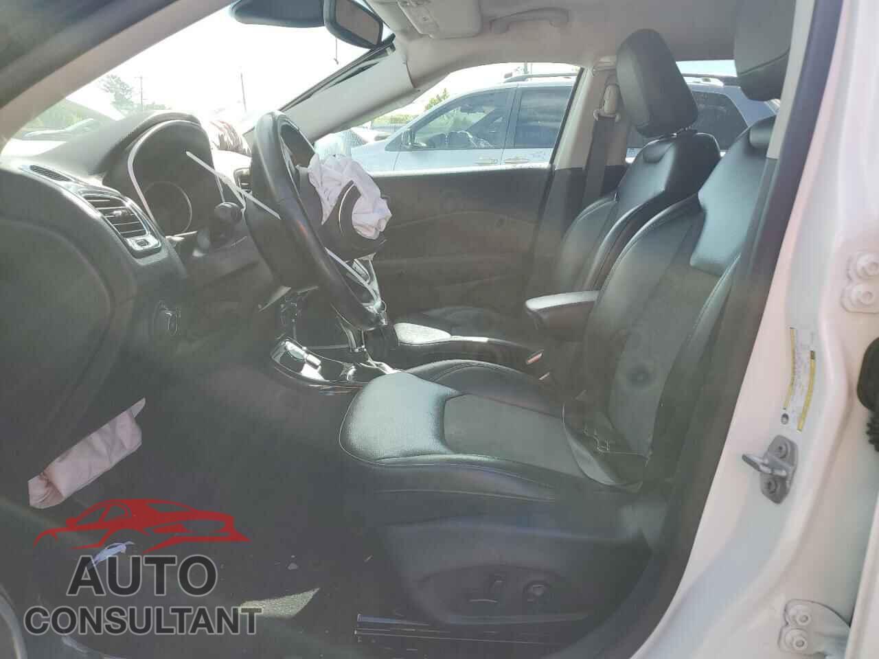 JEEP COMPASS 2019 - 3C4NJDBB6KT704153