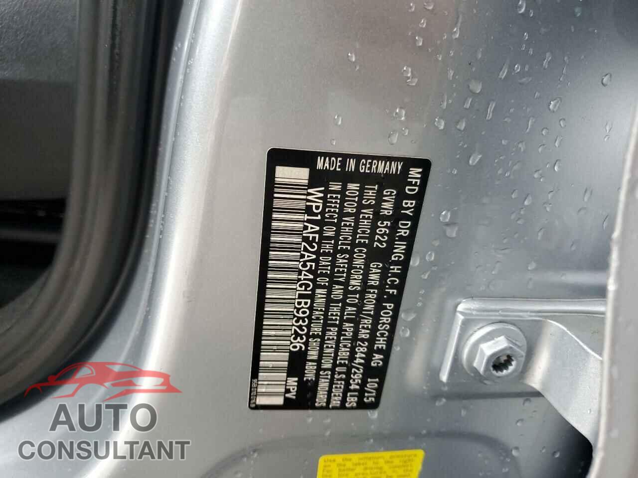 PORSCHE MACAN 2016 - WP1AF2A54GLB93236