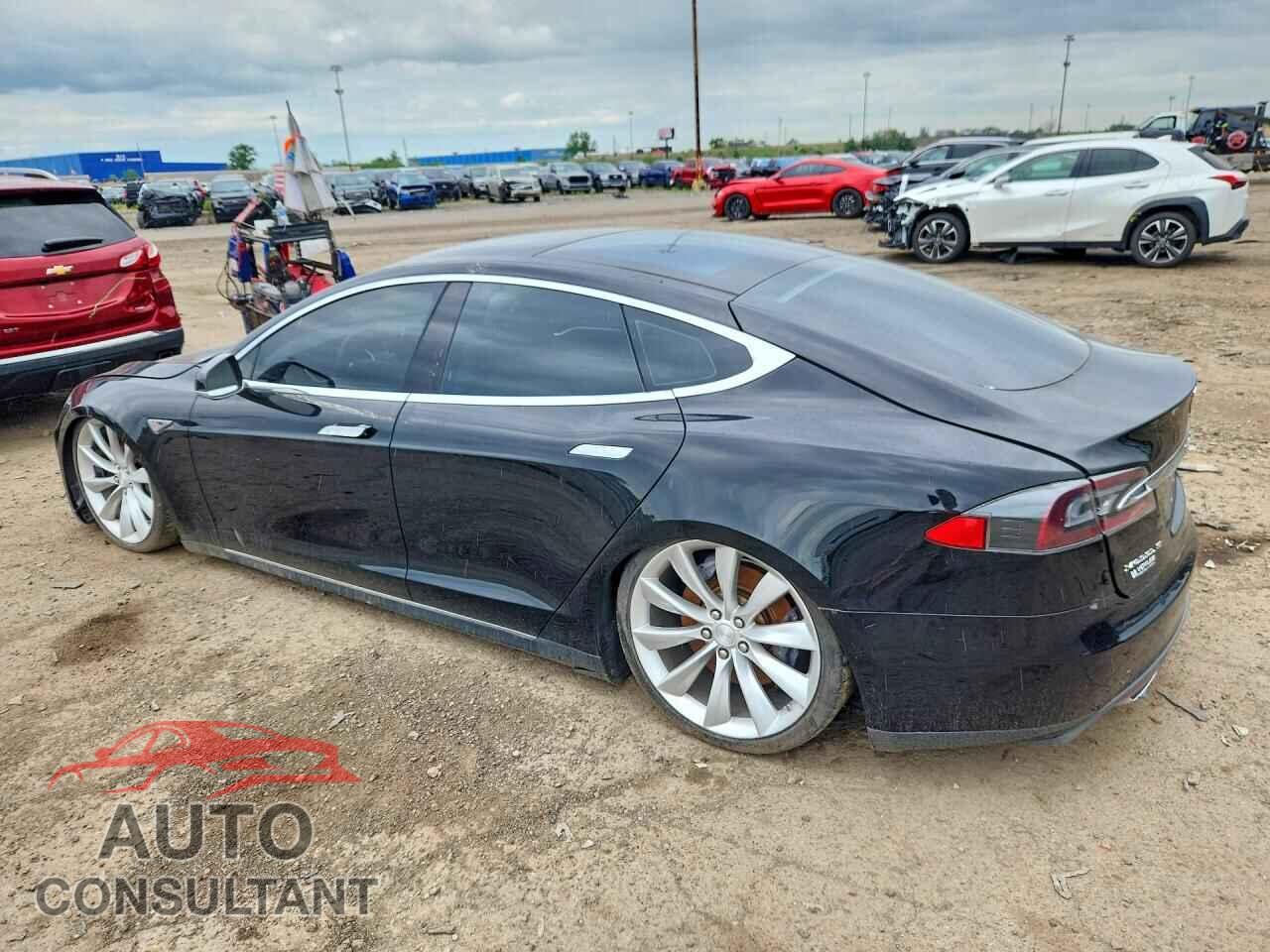 TESLA MODEL S 2013 - 5YJSA1CN9DFP06085